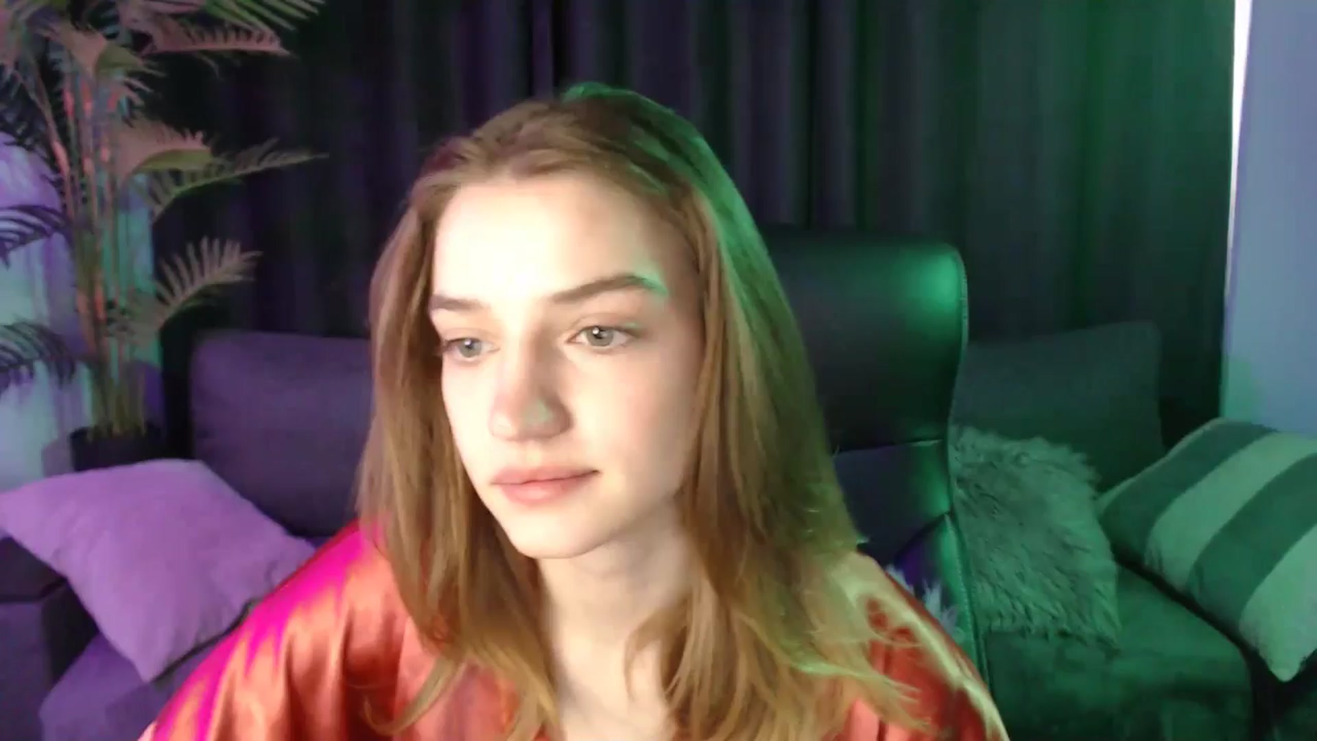 Gallery image thumbnail from LaraMinx's myfreecams stream on, 04/20/2026, 10:30 image 18 of 20
