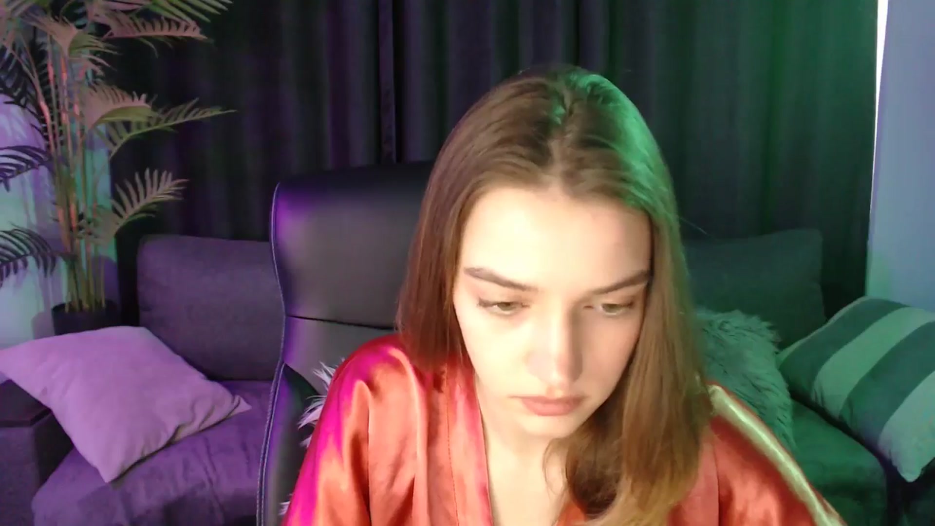 Gallery image thumbnail from LaraMinx's myfreecams stream on, 04/20/2026, 10:30 image 17 of 20