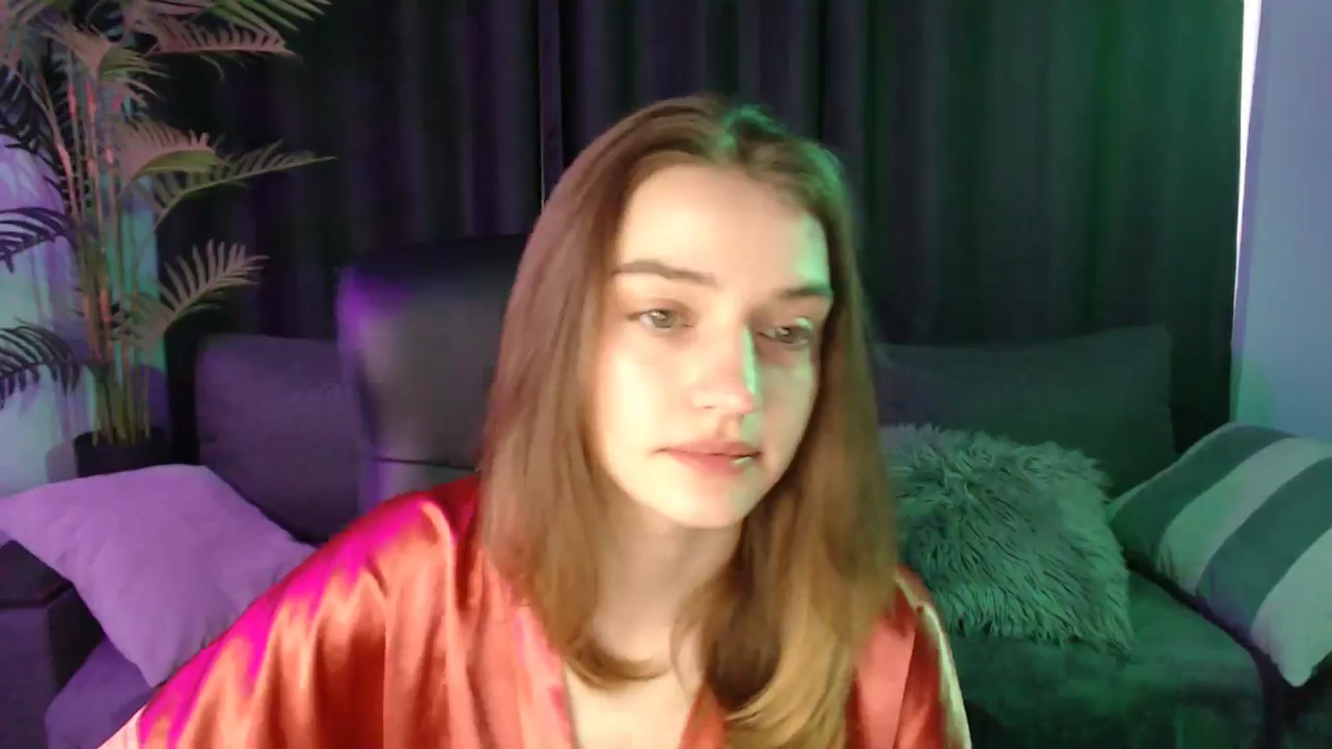 Gallery image thumbnail from LaraMinx's myfreecams stream on, 04/20/2026, 10:30 image 12 of 20