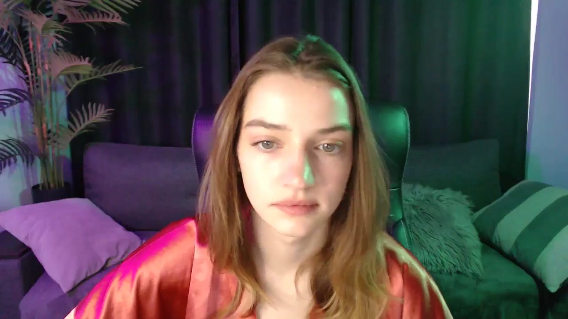 Gallery image thumbnail from LaraMinx's myfreecams stream on, 04/20/2026, 10:30 image 19 of 20
