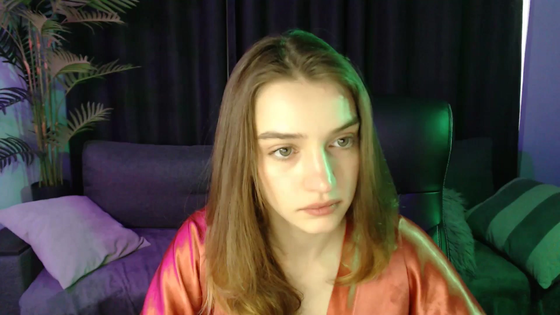 Gallery image thumbnail from LaraMinx's myfreecams stream on, 04/20/2026, 11:45 image 12 of 20