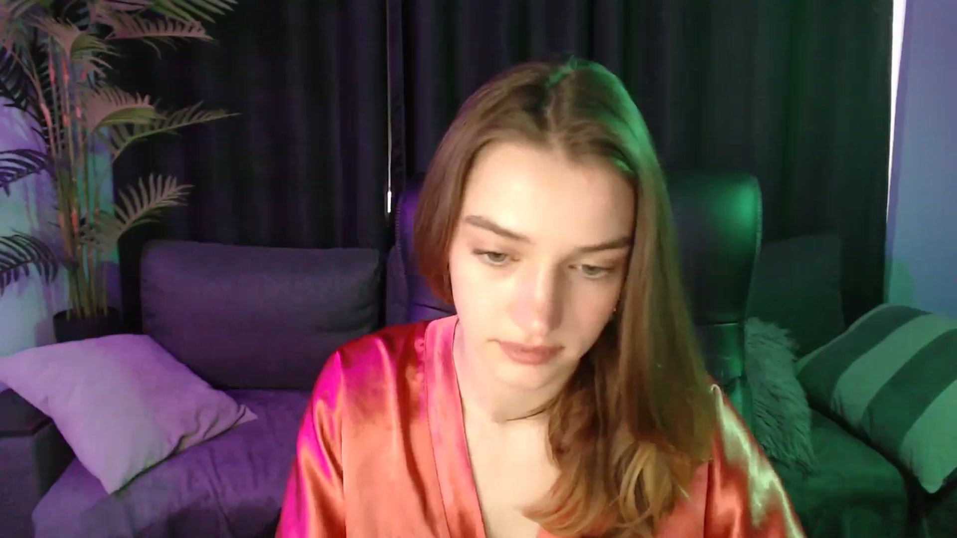 Gallery image thumbnail from LaraMinx's myfreecams stream on, 04/20/2026, 11:45 image 17 of 20