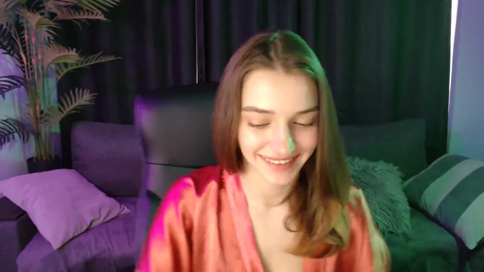 Gallery image thumbnail from LaraMinx's myfreecams stream on, 04/20/2026, 11:45 image 18 of 20