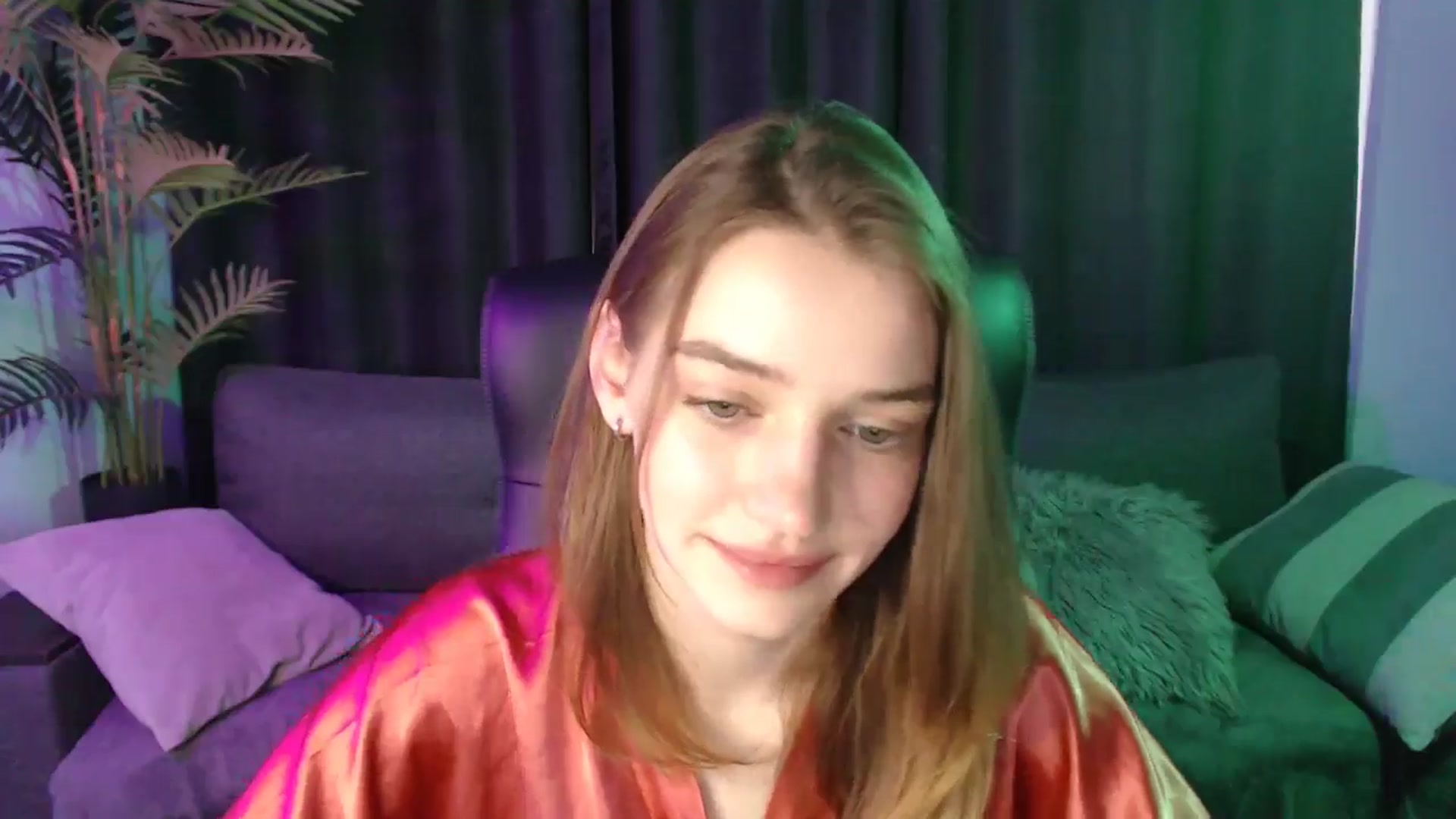 Gallery image thumbnail from LaraMinx's myfreecams stream on, 04/20/2026, 11:45 image 3 of 20