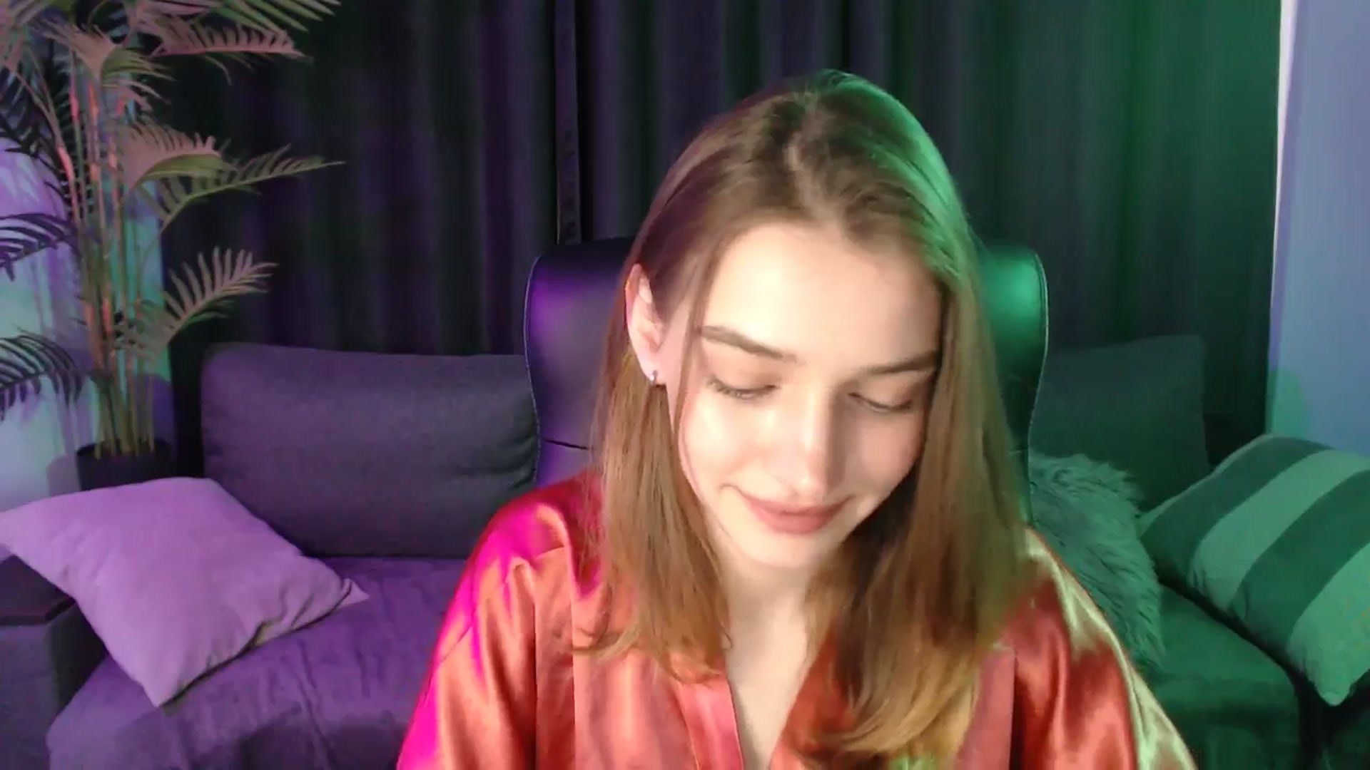 Gallery image thumbnail from LaraMinx's myfreecams stream on, 04/20/2026, 11:45 image 2 of 20