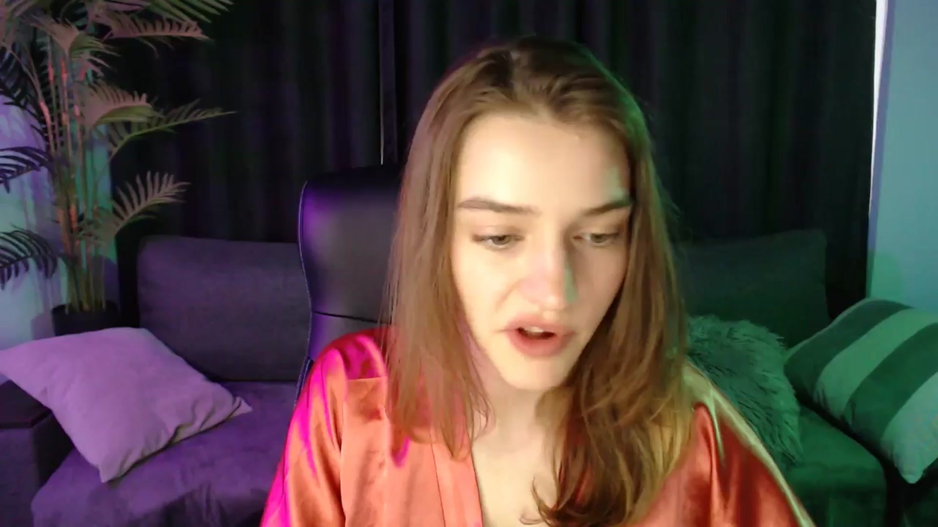 Gallery image thumbnail from LaraMinx's myfreecams stream on, 04/20/2026, 13:14 image 4 of 20