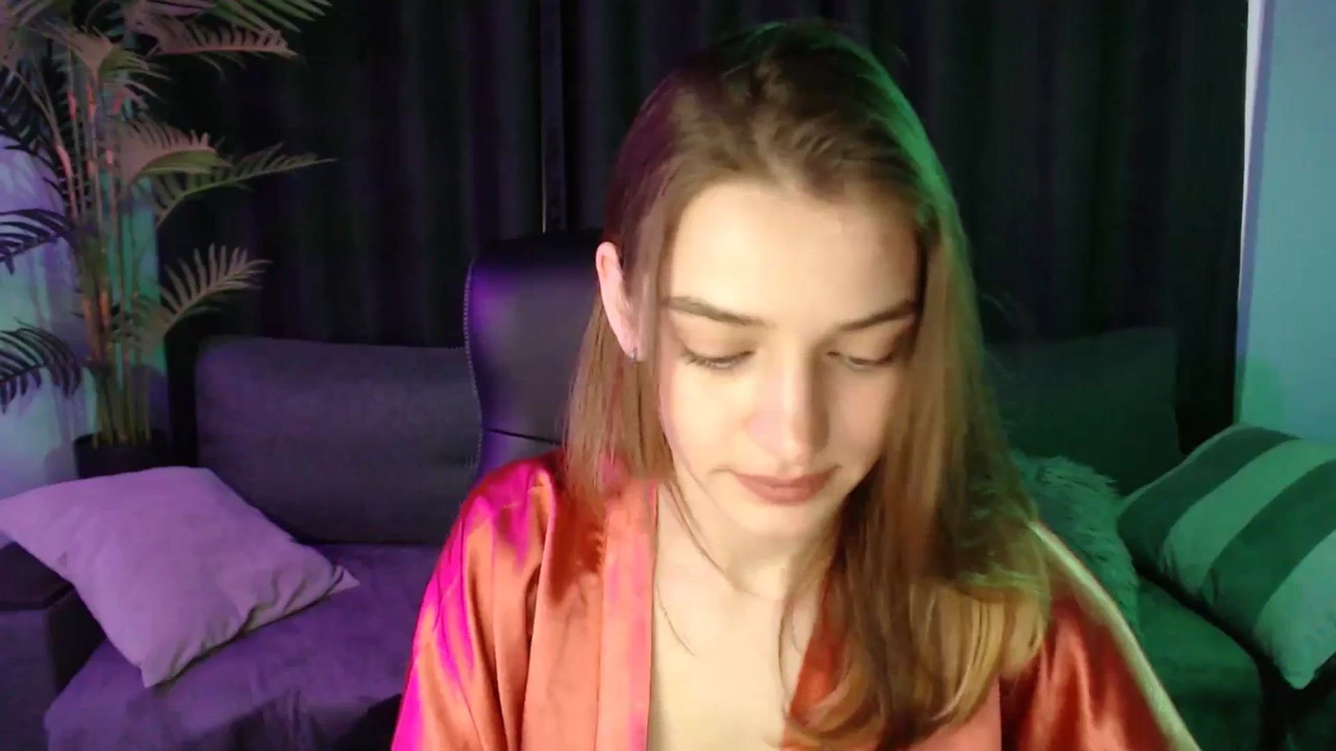 Gallery image thumbnail from LaraMinx's myfreecams stream on, 04/20/2026, 13:14 image 10 of 20