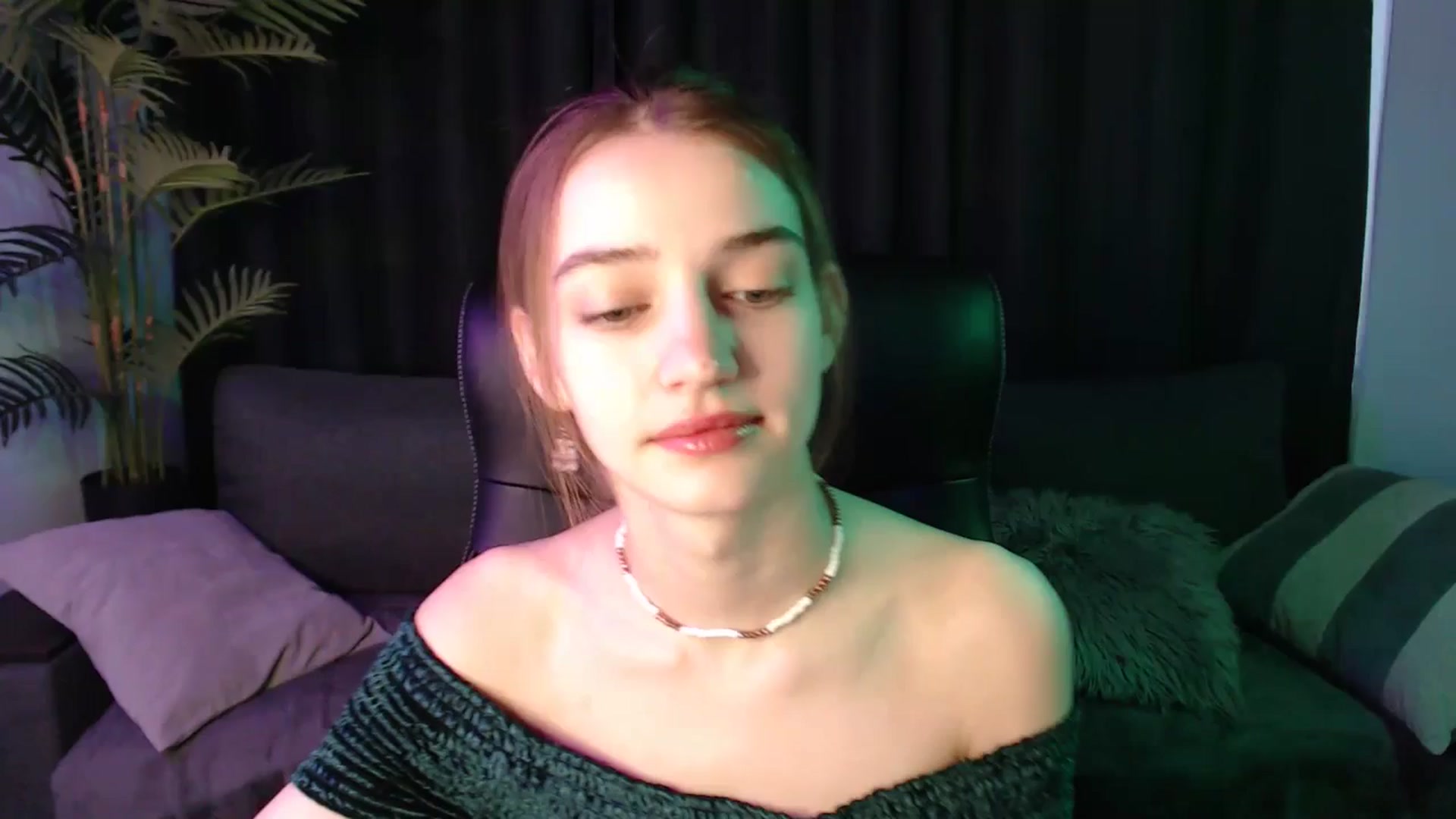 Gallery image thumbnail from LaraMinx's myfreecams stream on, 04/21/2026, 09:16 image 10 of 20