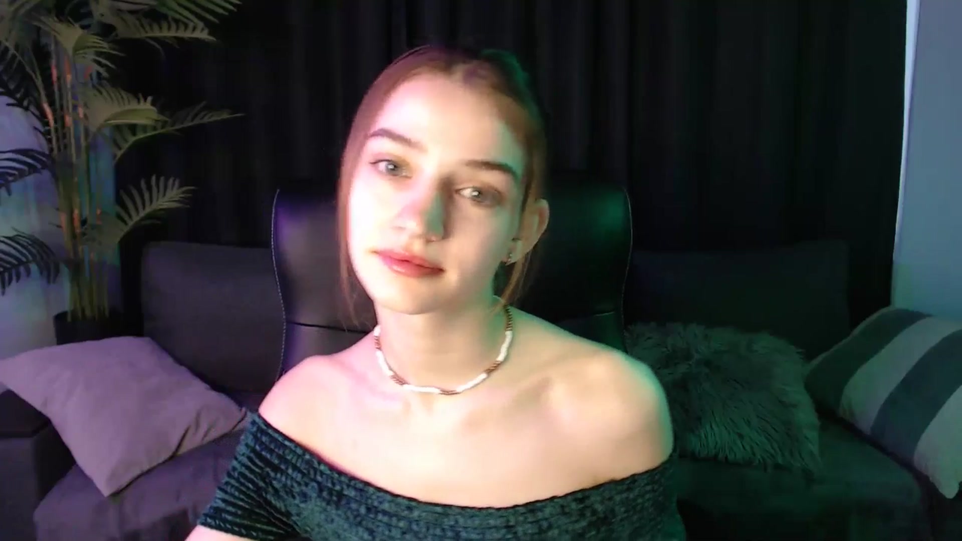 Gallery image thumbnail from LaraMinx's myfreecams stream on, 04/21/2026, 09:16 image 11 of 20