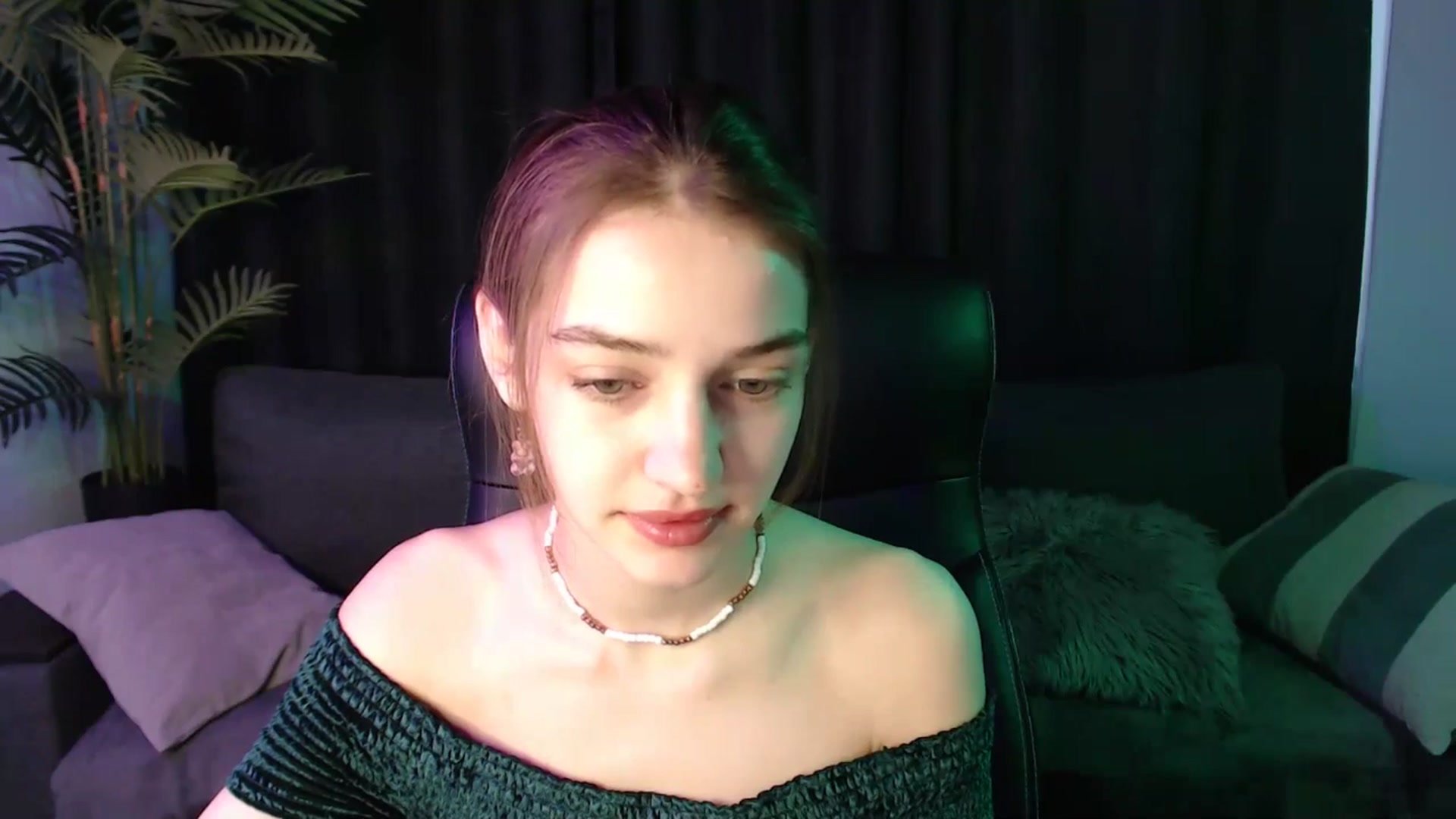 Gallery image thumbnail from LaraMinx's myfreecams stream on, 04/21/2026, 09:16 image 6 of 20
