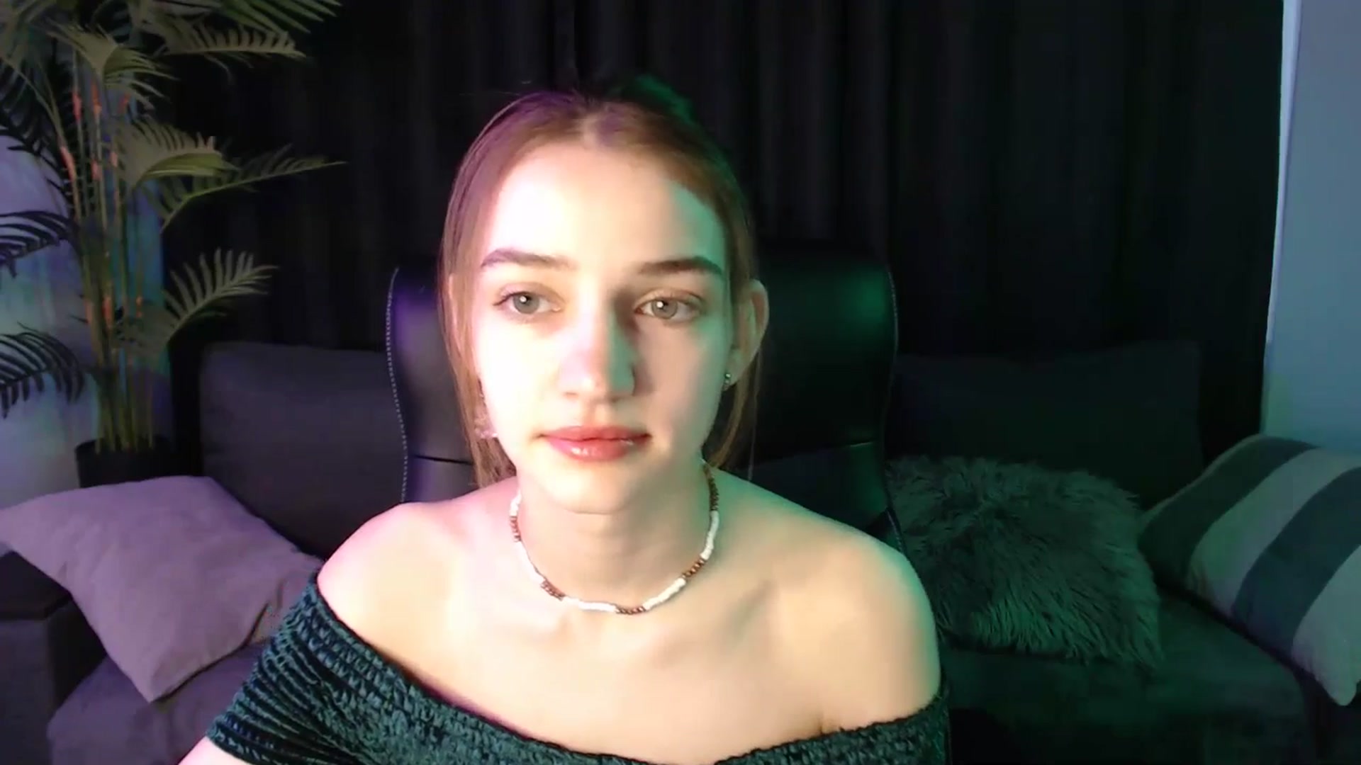 Gallery image thumbnail from LaraMinx's myfreecams stream on, 04/21/2026, 09:16 image 4 of 20