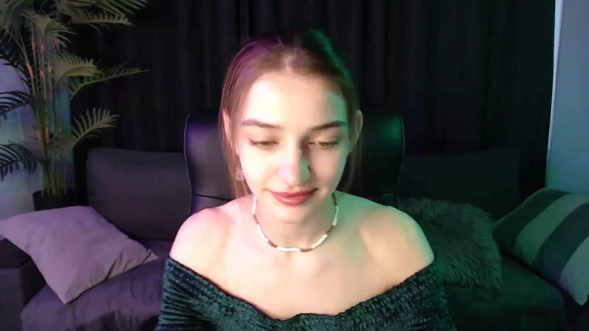 Gallery image thumbnail from LaraMinx's myfreecams stream on, 04/21/2026, 09:16 image 5 of 20