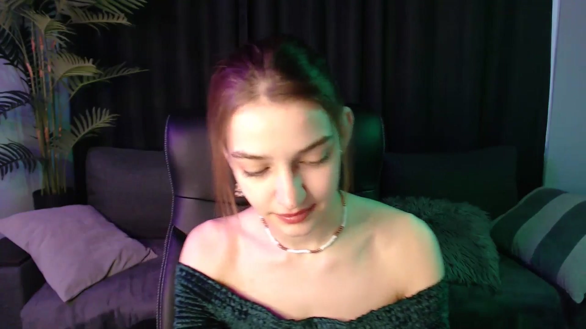 Gallery image thumbnail from LaraMinx's myfreecams stream on, 04/21/2026, 09:16 image 2 of 20