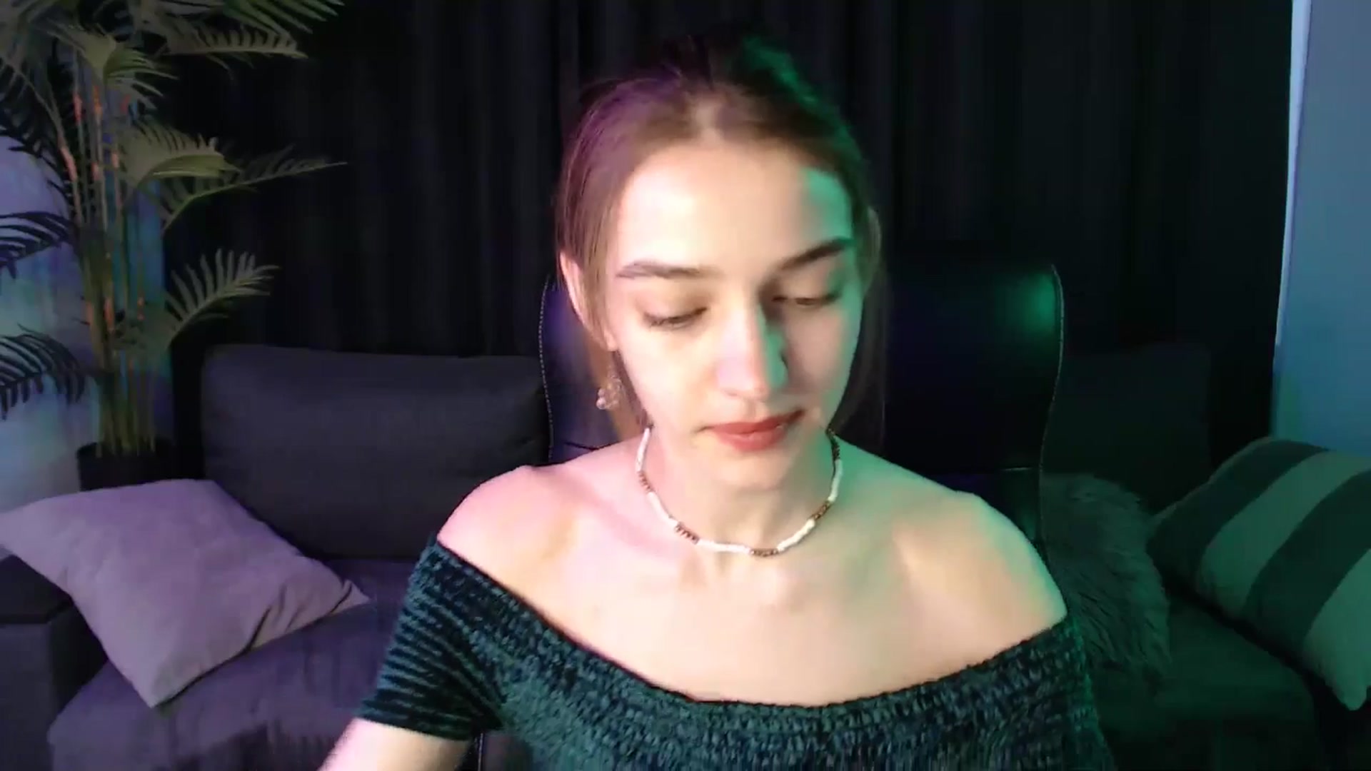 Gallery image thumbnail from LaraMinx's myfreecams stream on, 04/21/2026, 09:16 image 14 of 20