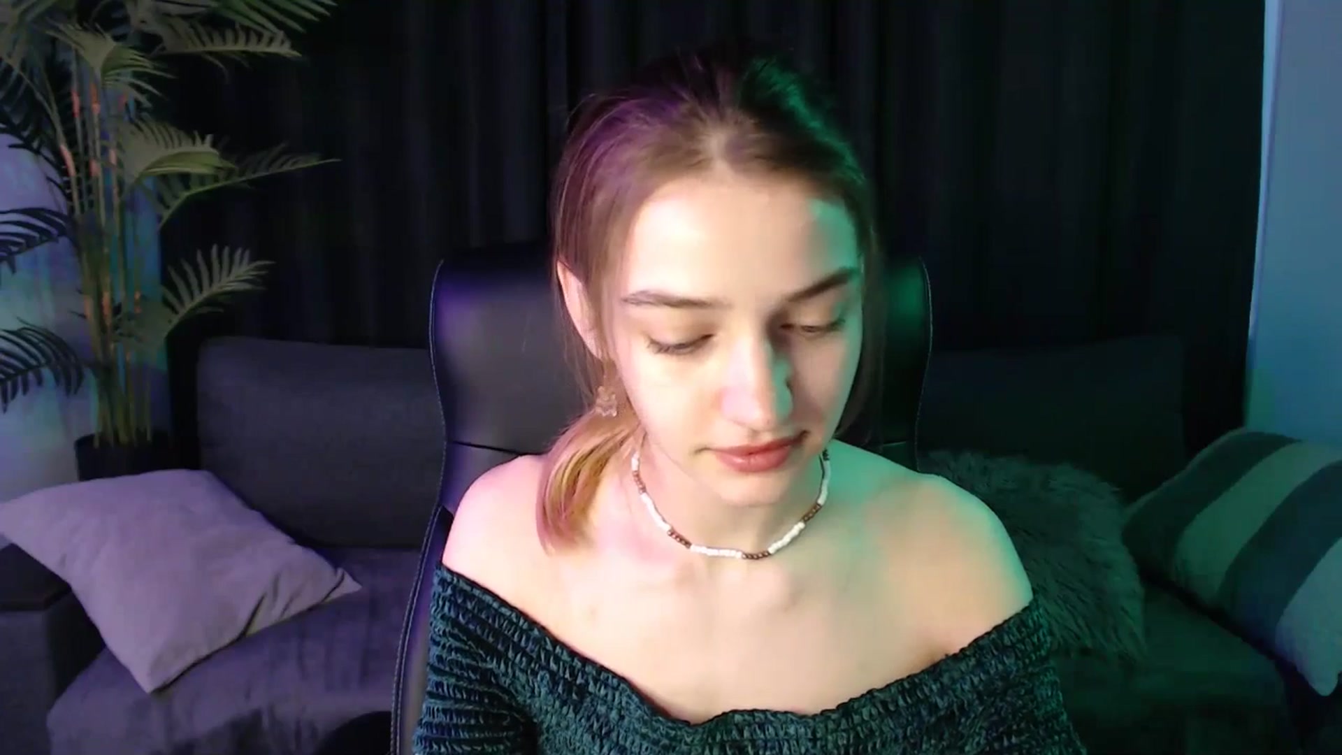 Gallery image thumbnail from LaraMinx's myfreecams stream on, 04/21/2026, 09:16 image 8 of 20