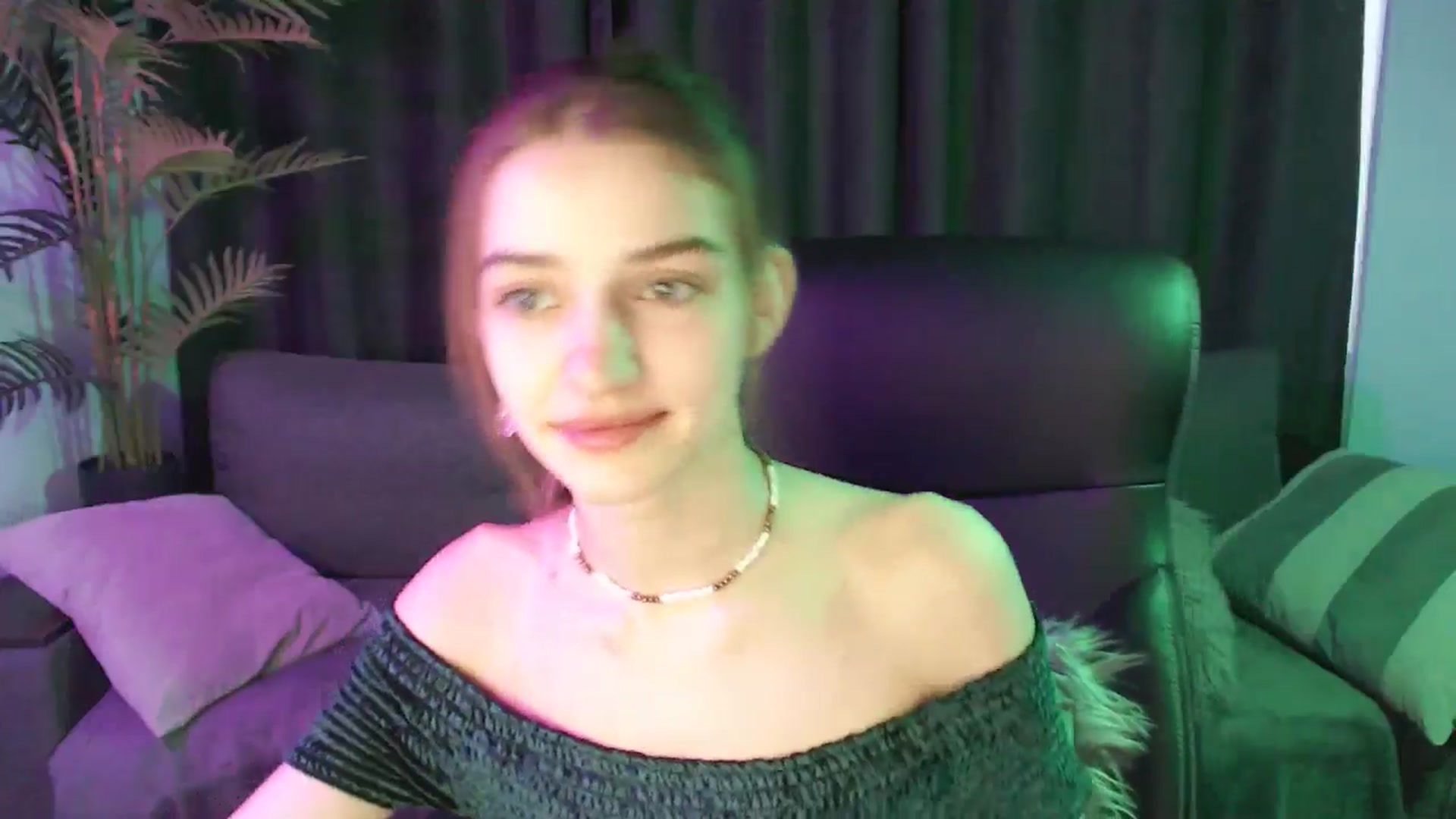 Gallery image thumbnail from LaraMinx's myfreecams stream on, 04/21/2026, 10:37 image 11 of 20