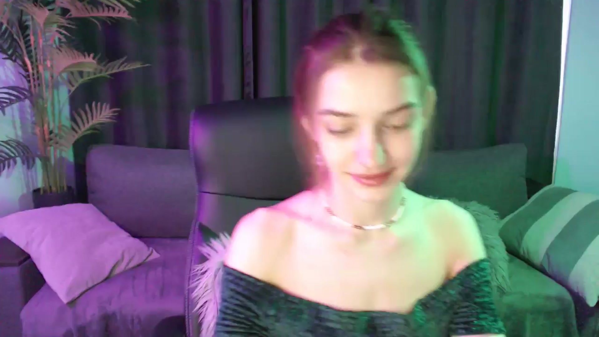 Gallery image thumbnail from LaraMinx's myfreecams stream on, 04/21/2026, 10:37 image 16 of 20