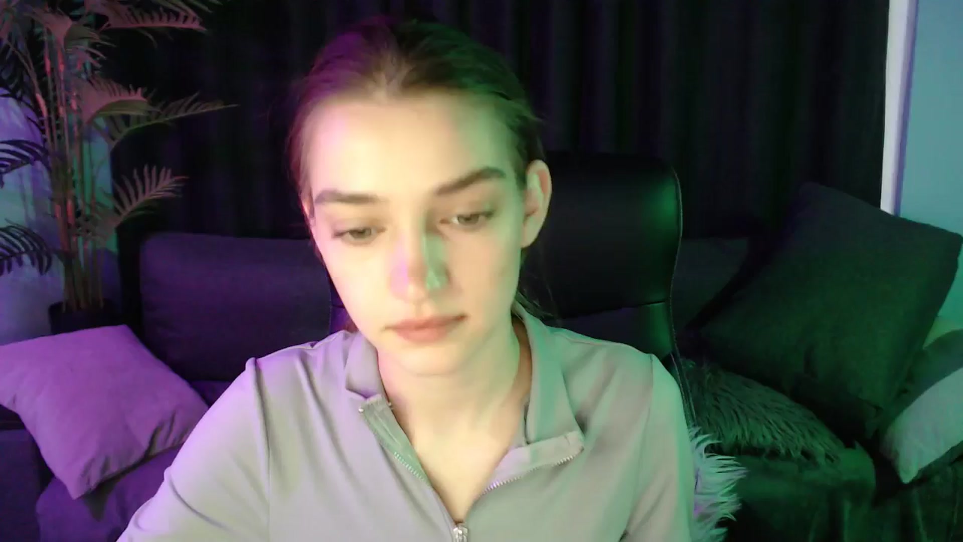 Gallery image thumbnail from LaraMinx's myfreecams stream on, 04/22/2026, 12:02 image 3 of 20