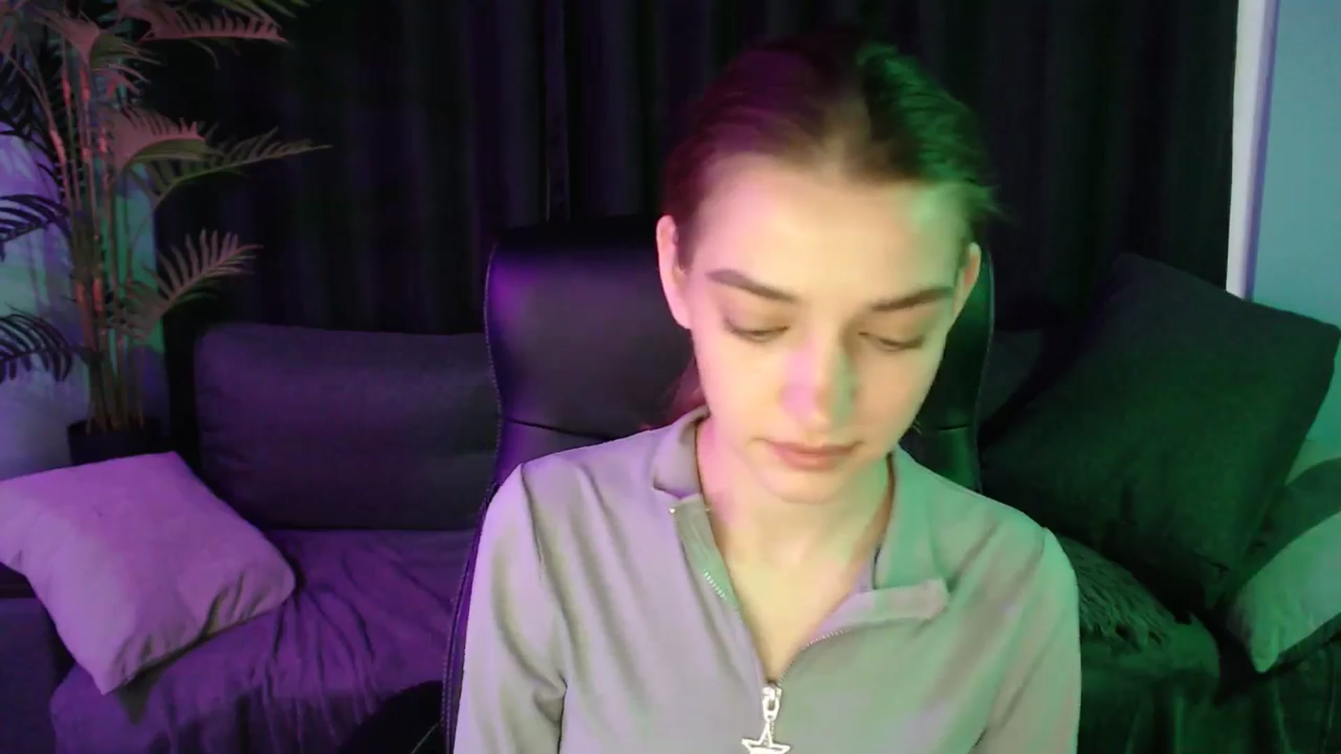 Gallery image thumbnail from LaraMinx's myfreecams stream on, 04/22/2026, 12:02 image 2 of 20