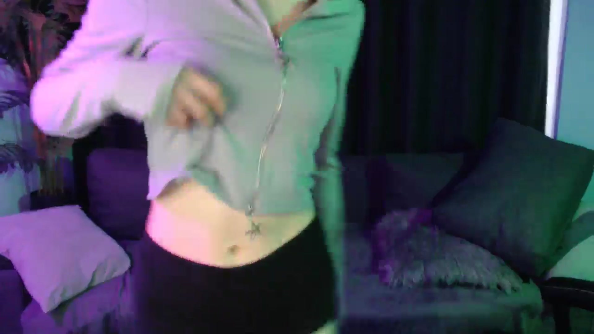 Gallery image thumbnail from LaraMinx's myfreecams stream on, 04/22/2026, 12:02 image 17 of 20