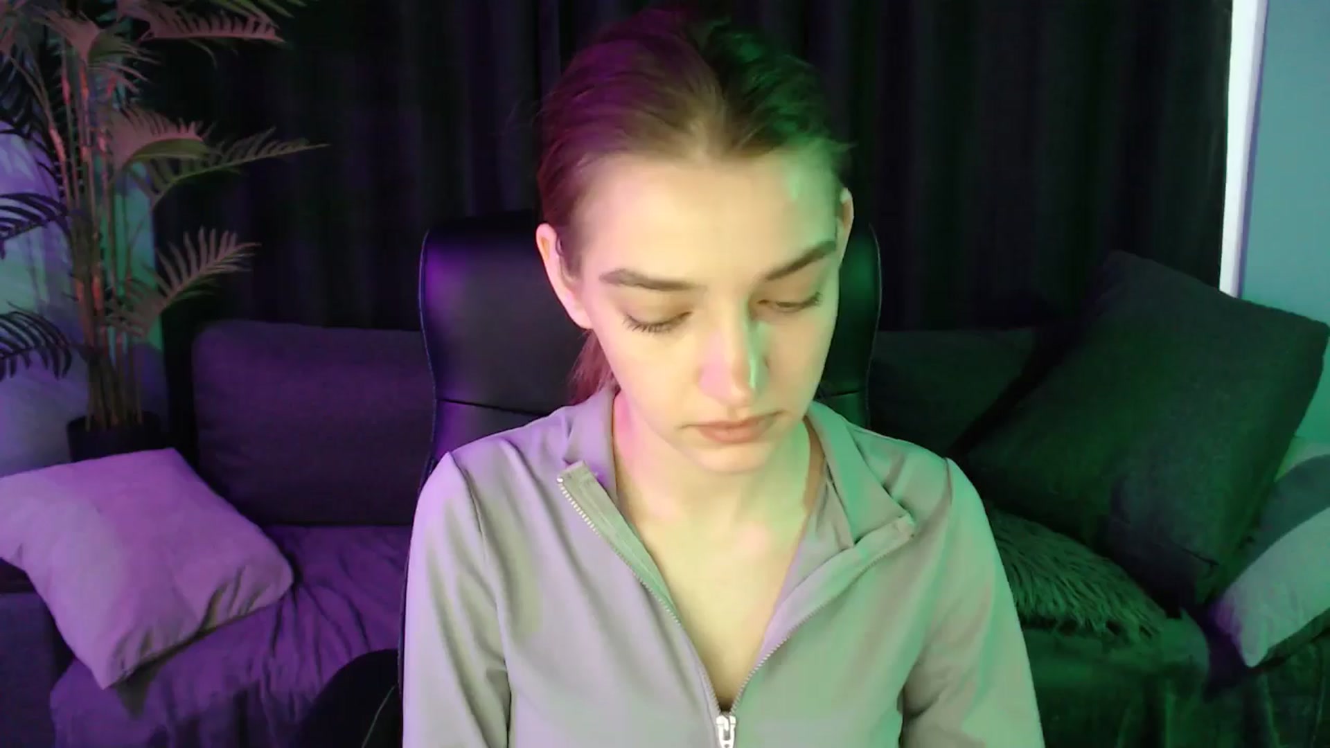 Gallery image thumbnail from LaraMinx's myfreecams stream on, 04/22/2026, 12:02 image 8 of 20