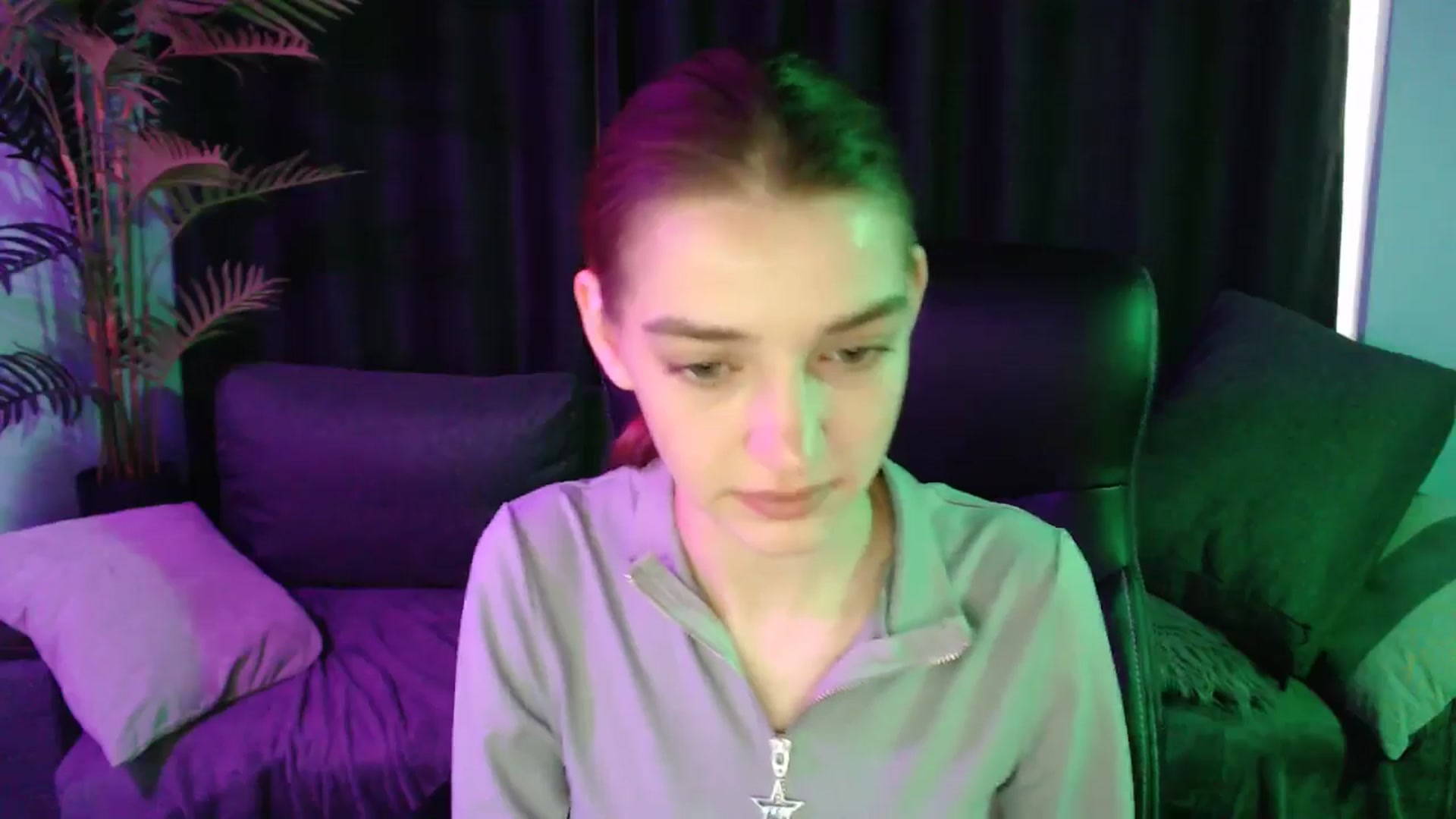Gallery image thumbnail from LaraMinx's myfreecams stream on, 04/22/2026, 12:28 image 12 of 20