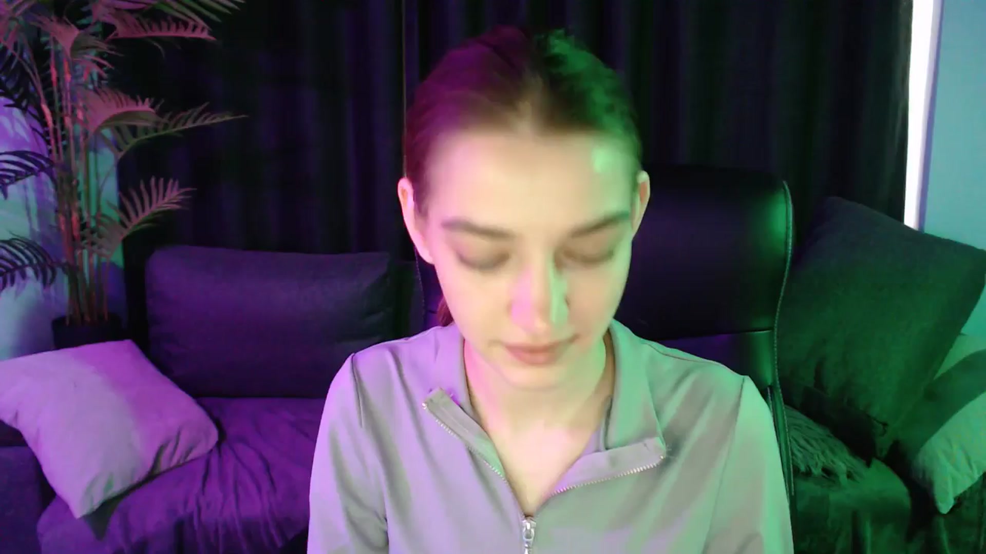 Gallery image thumbnail from LaraMinx's myfreecams stream on, 04/22/2026, 12:28 image 8 of 20