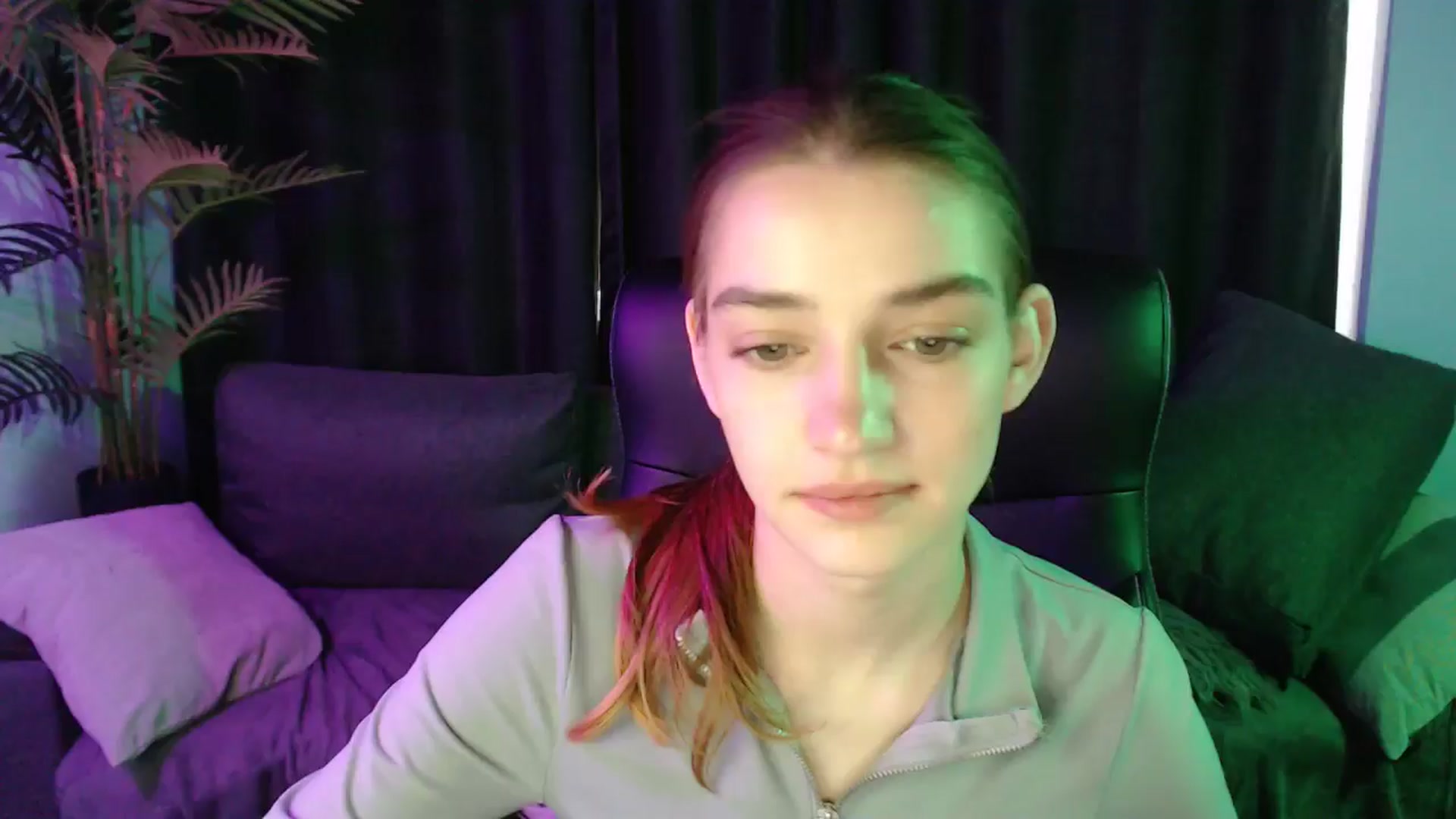 Gallery image thumbnail from LaraMinx's myfreecams stream on, 04/22/2026, 12:28 image 2 of 20