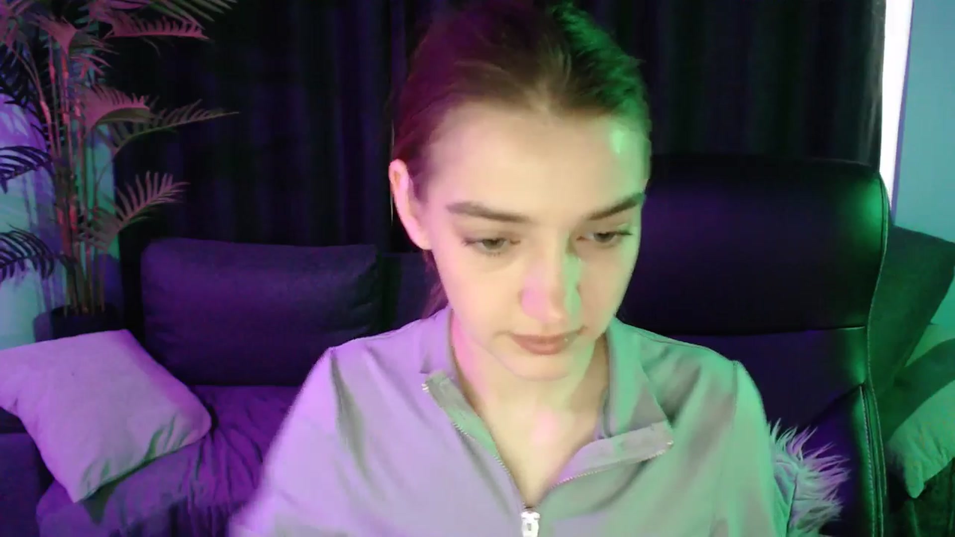 Gallery image thumbnail from LaraMinx's myfreecams stream on, 04/22/2026, 12:28 image 18 of 20