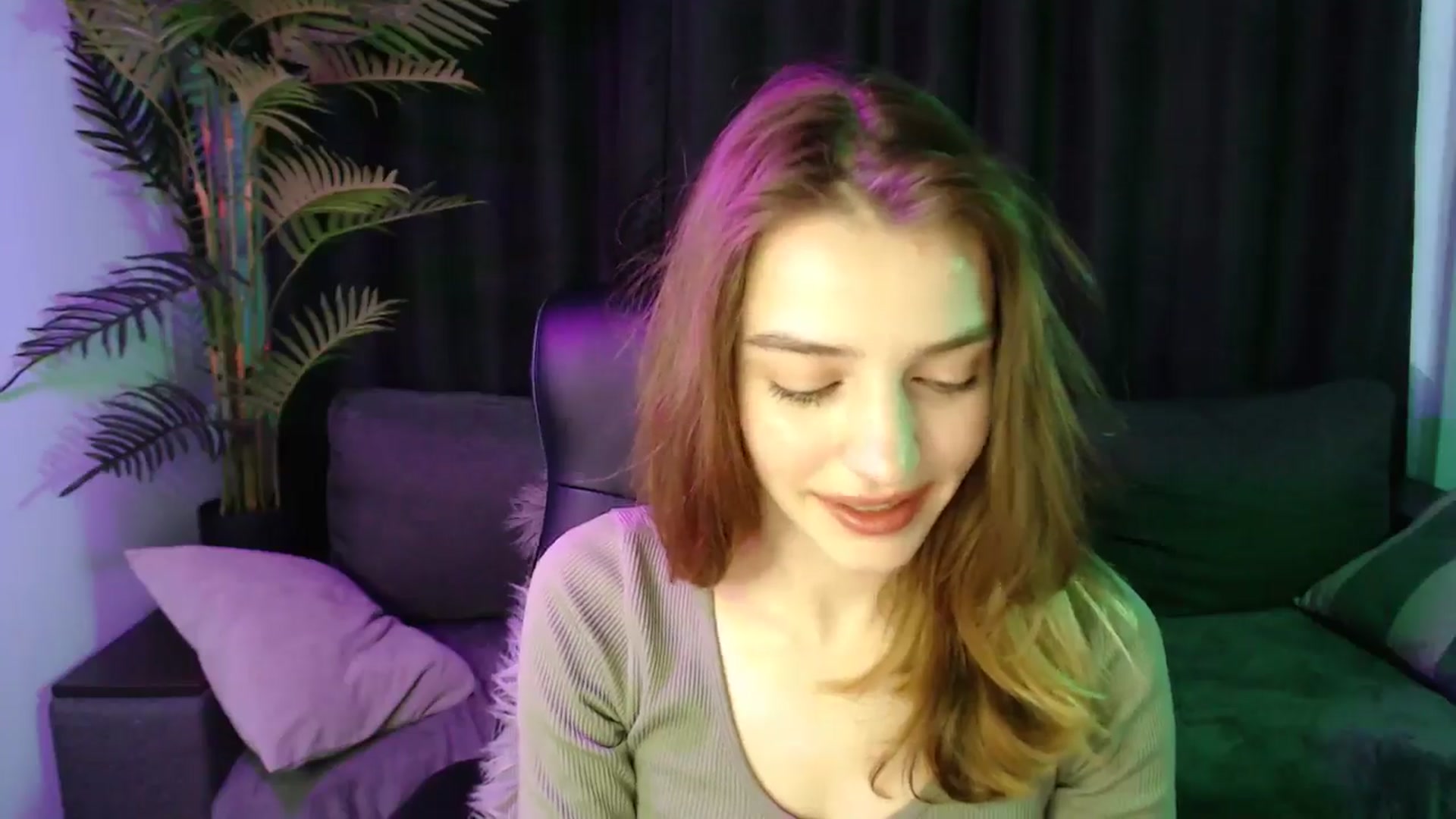 Gallery image thumbnail from LaraMinx's myfreecams stream on, 04/26/2026, 09:04 image 6 of 20