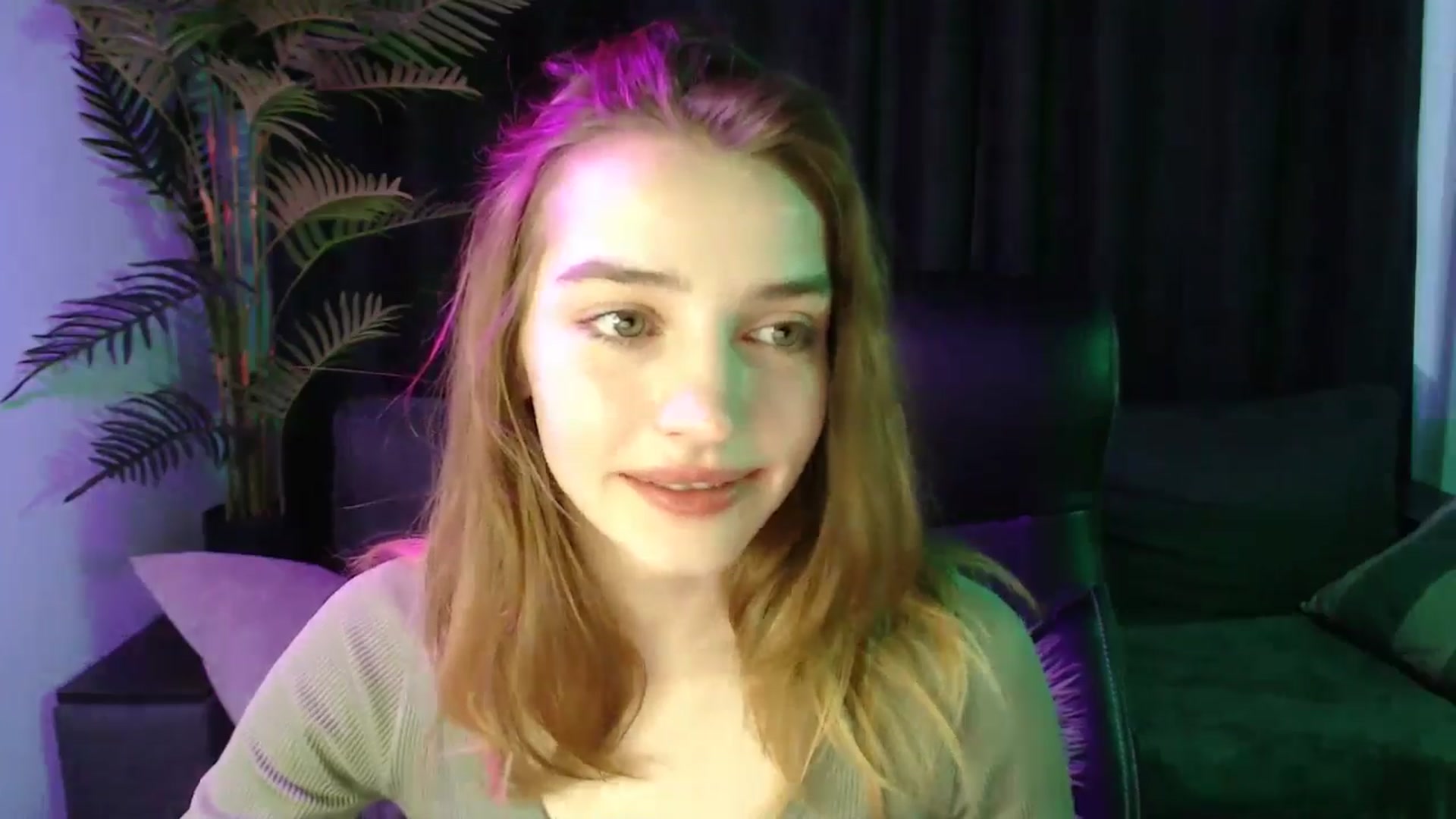Gallery image thumbnail from LaraMinx's myfreecams stream on, 04/26/2026, 09:04 image 18 of 20