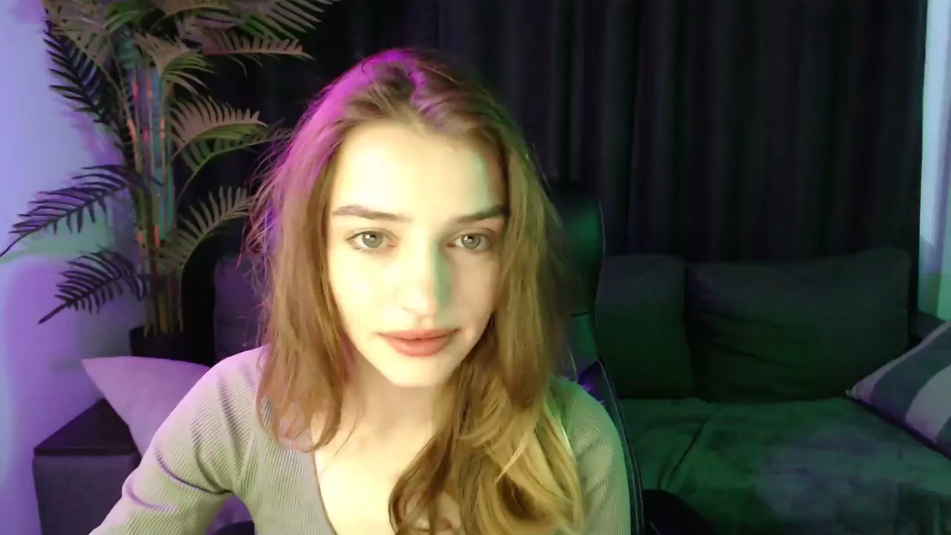 Gallery image thumbnail from LaraMinx's myfreecams stream on, 04/26/2026, 09:04 image 16 of 20