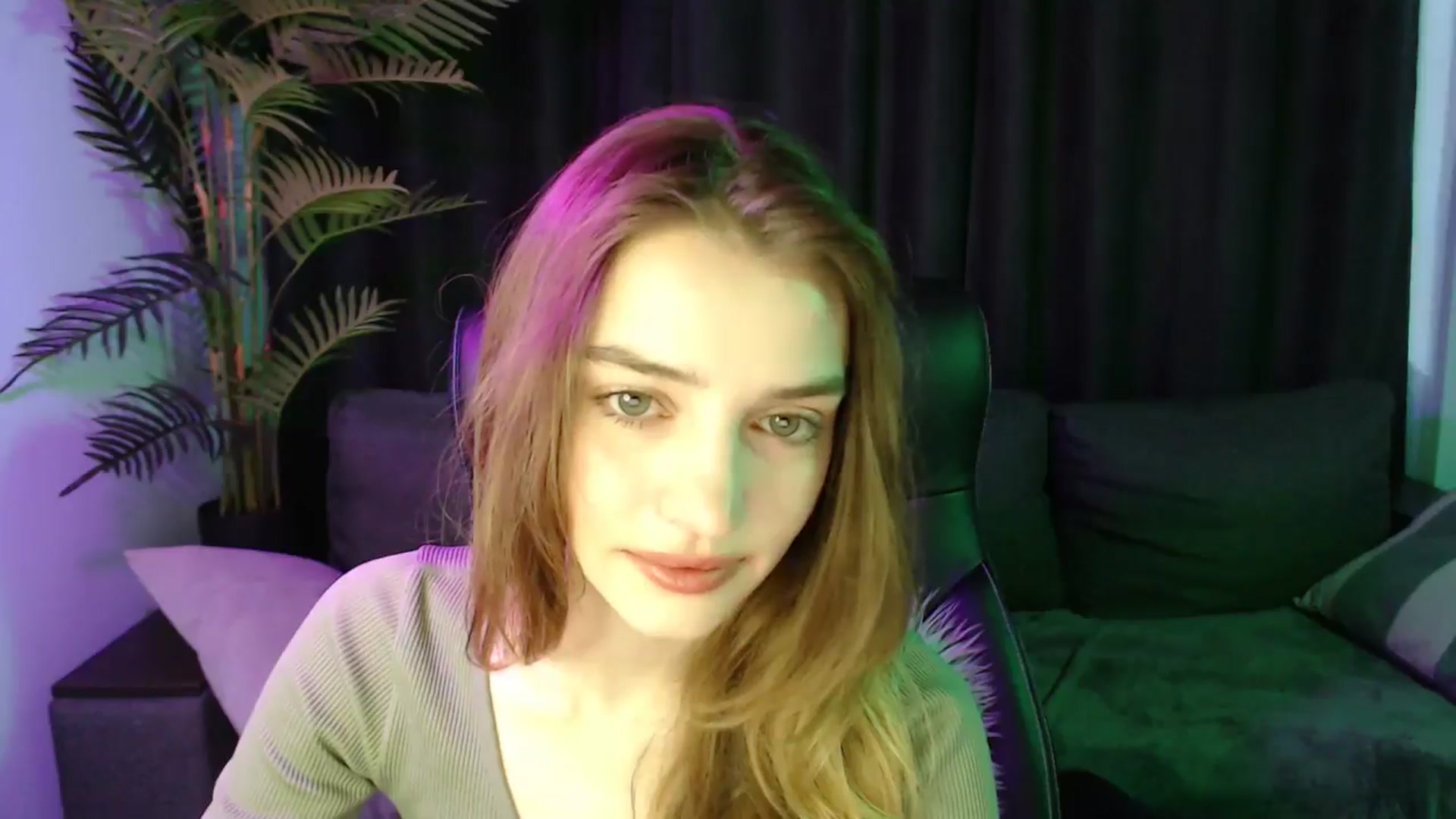 Gallery image thumbnail from LaraMinx's myfreecams stream on, 04/26/2026, 09:04 image 2 of 20