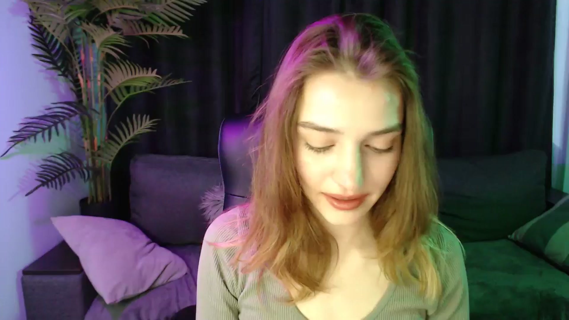 Gallery image thumbnail from LaraMinx's myfreecams stream on, 04/26/2026, 09:04 image 20 of 20