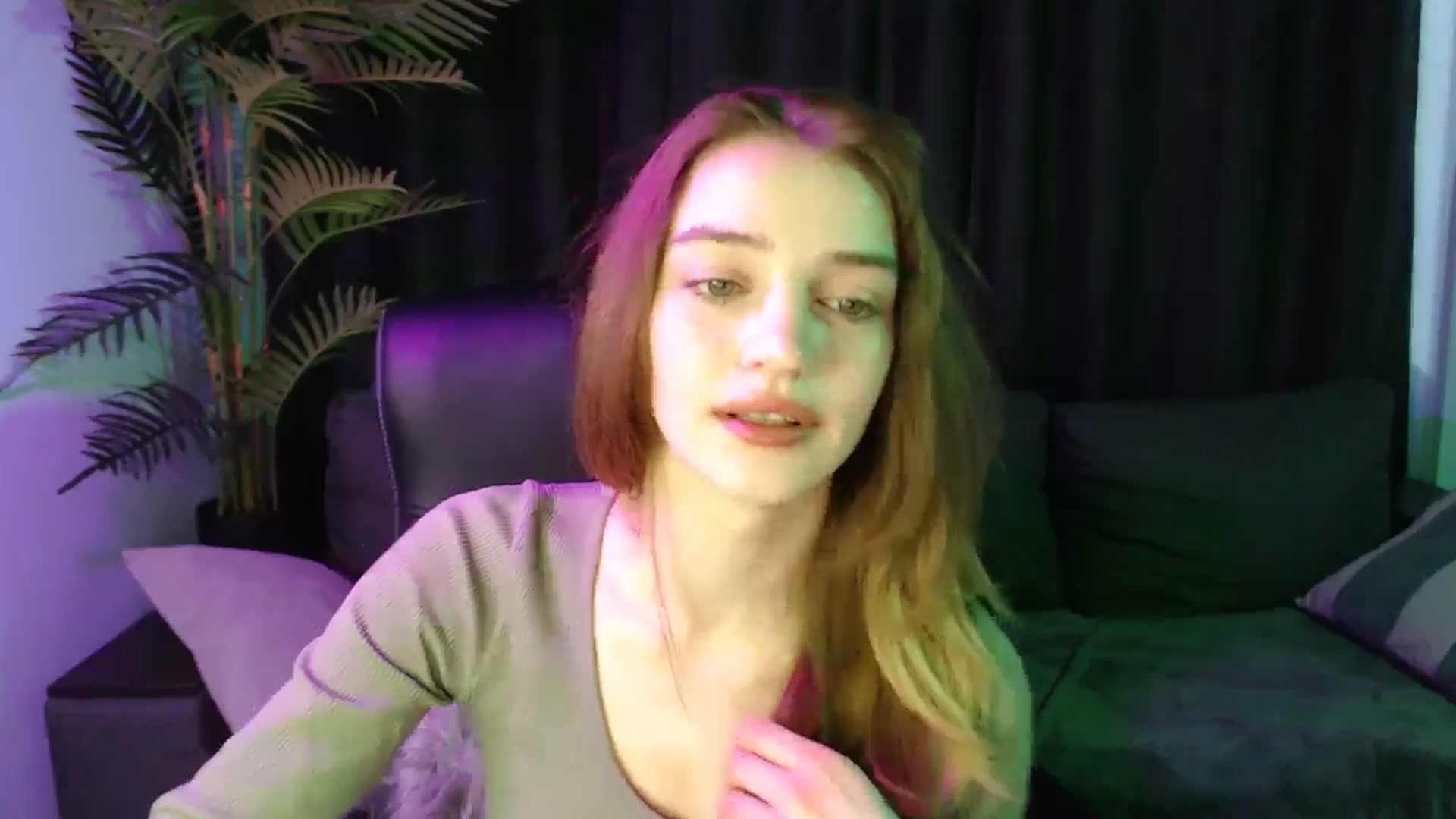 Gallery image thumbnail from LaraMinx's myfreecams stream on, 04/26/2026, 09:04 image 14 of 20