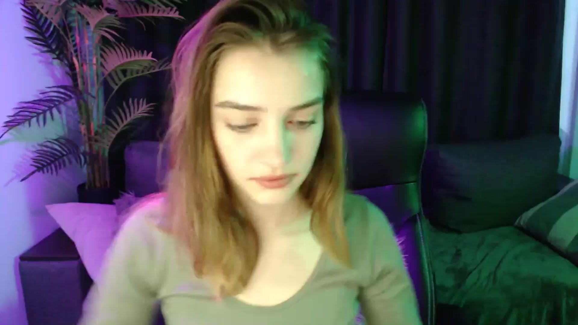 Gallery image thumbnail from LaraMinx's myfreecams stream on, 04/26/2026, 09:43 image 10 of 20