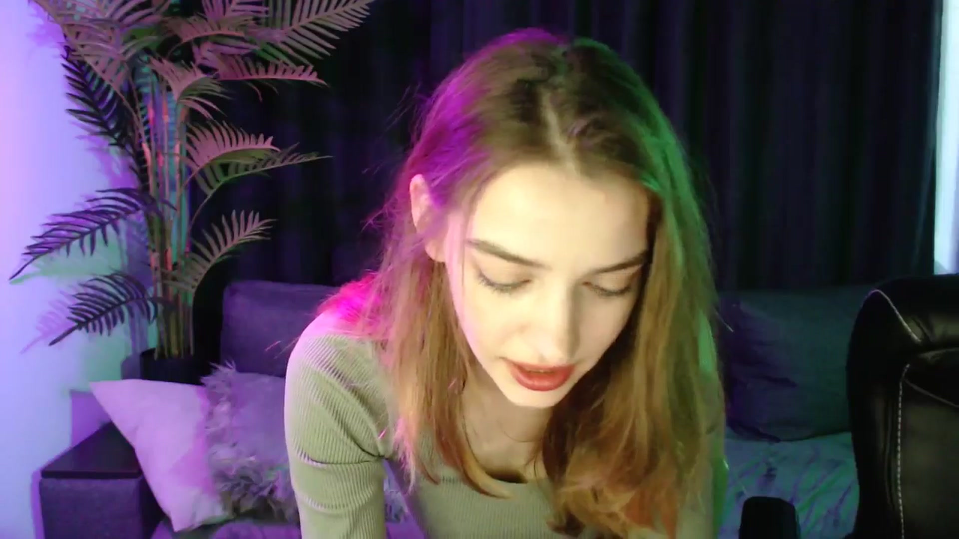 Gallery image thumbnail from LaraMinx's myfreecams stream on, 04/26/2026, 11:09 image 2 of 20