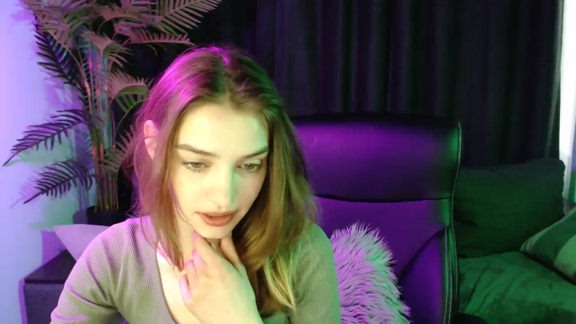 Gallery image thumbnail from LaraMinx's myfreecams stream on, 04/26/2026, 11:09 image 19 of 20