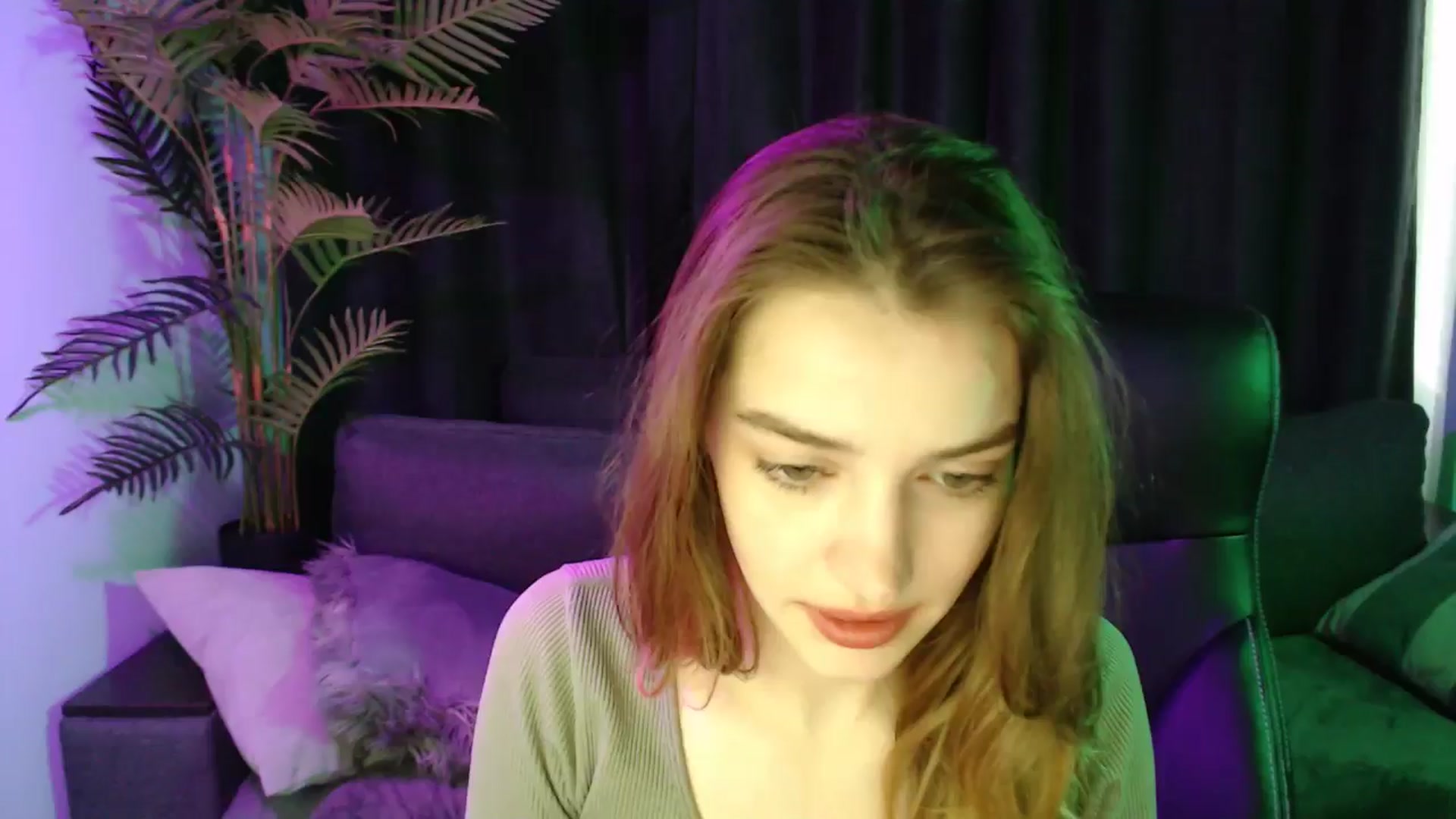 Gallery image thumbnail from LaraMinx's myfreecams stream on, 04/26/2026, 11:09 image 17 of 20
