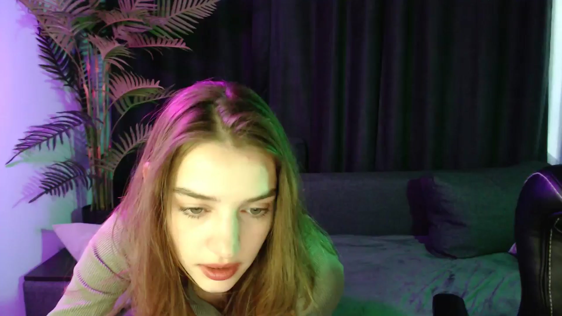 Gallery image thumbnail from LaraMinx's myfreecams stream on, 04/26/2026, 11:09 image 5 of 20