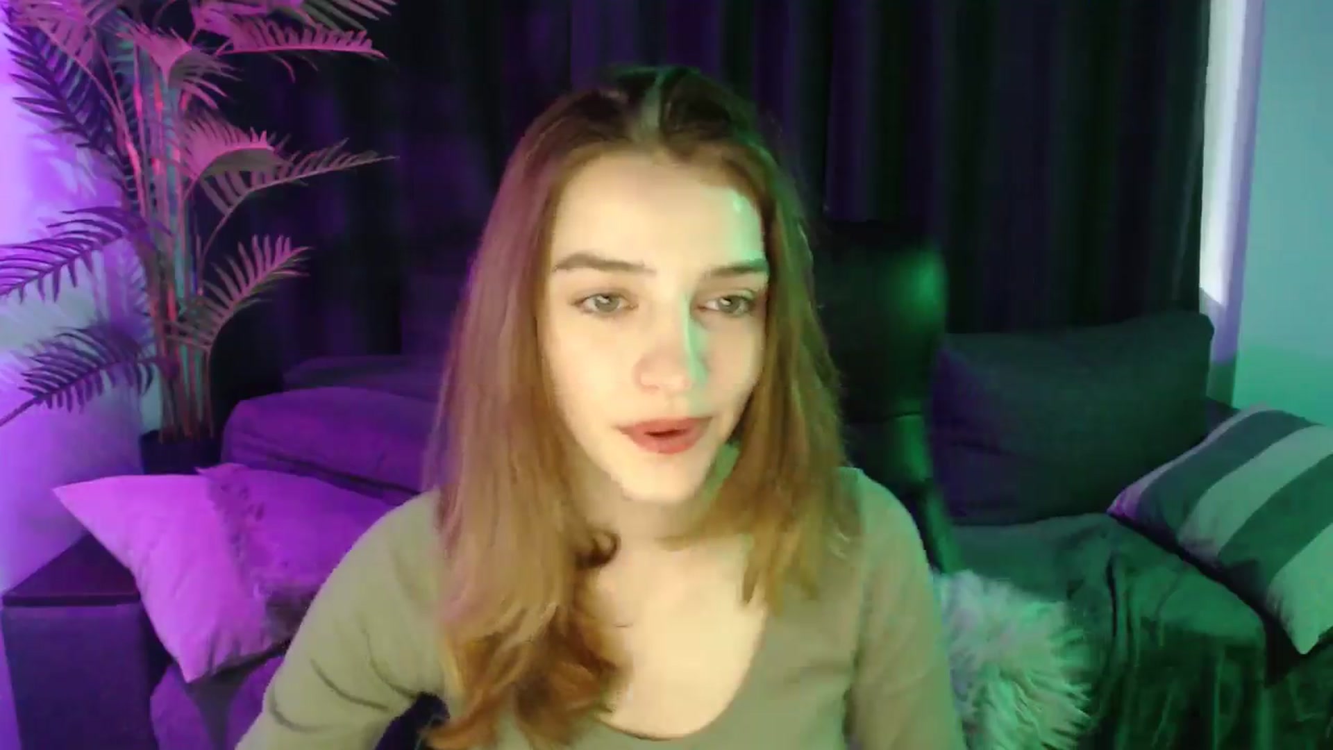 Gallery image thumbnail from LaraMinx's myfreecams stream on, 04/26/2026, 13:06 image 2 of 20