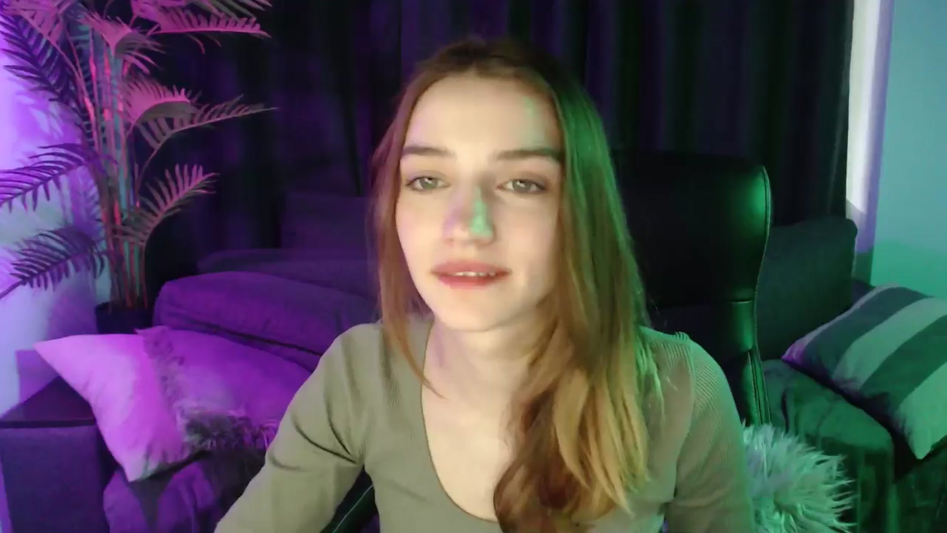 Gallery image thumbnail from LaraMinx's myfreecams stream on, 04/26/2026, 13:06 image 14 of 20