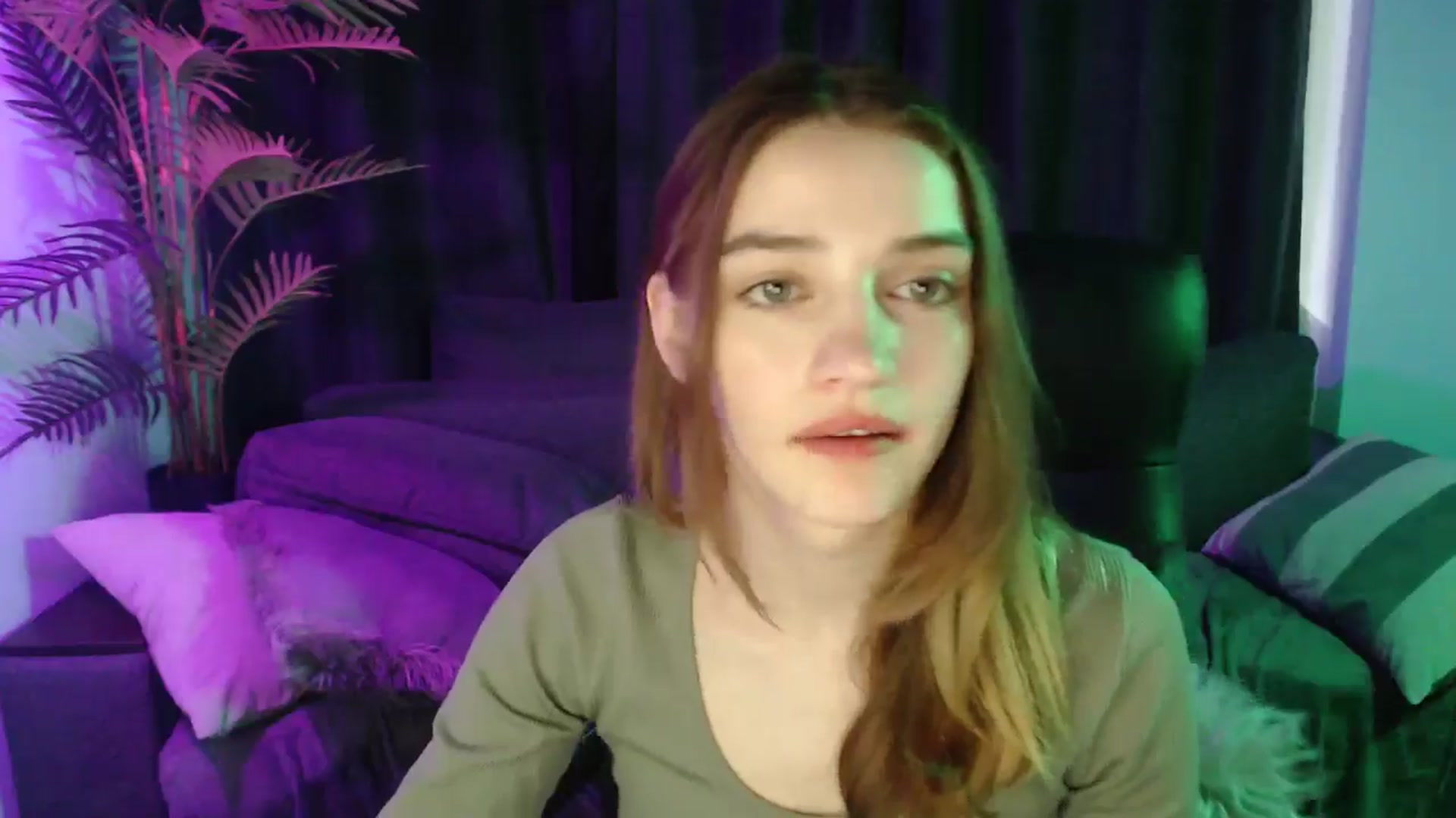 Gallery image thumbnail from LaraMinx's myfreecams stream on, 04/26/2026, 13:06 image 13 of 20