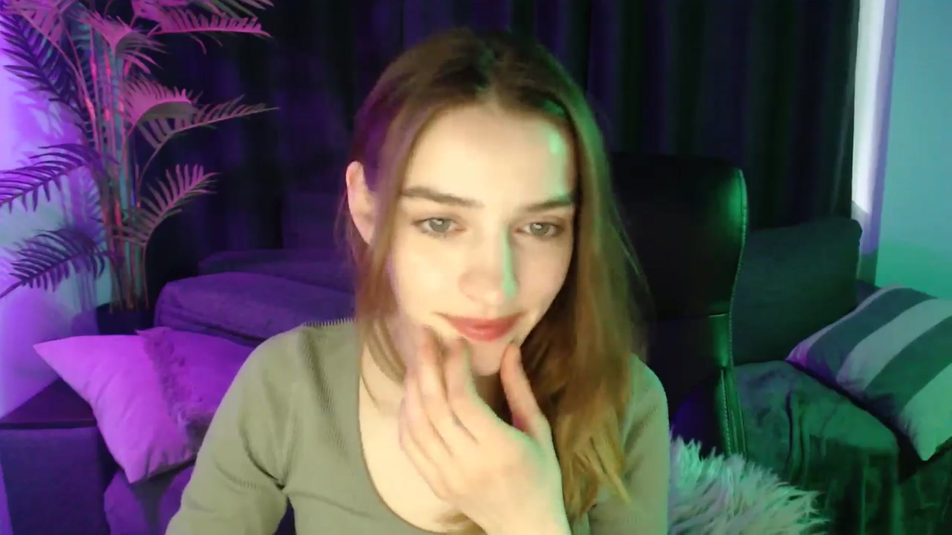 Gallery image thumbnail from LaraMinx's myfreecams stream on, 04/26/2026, 13:06 image 7 of 20