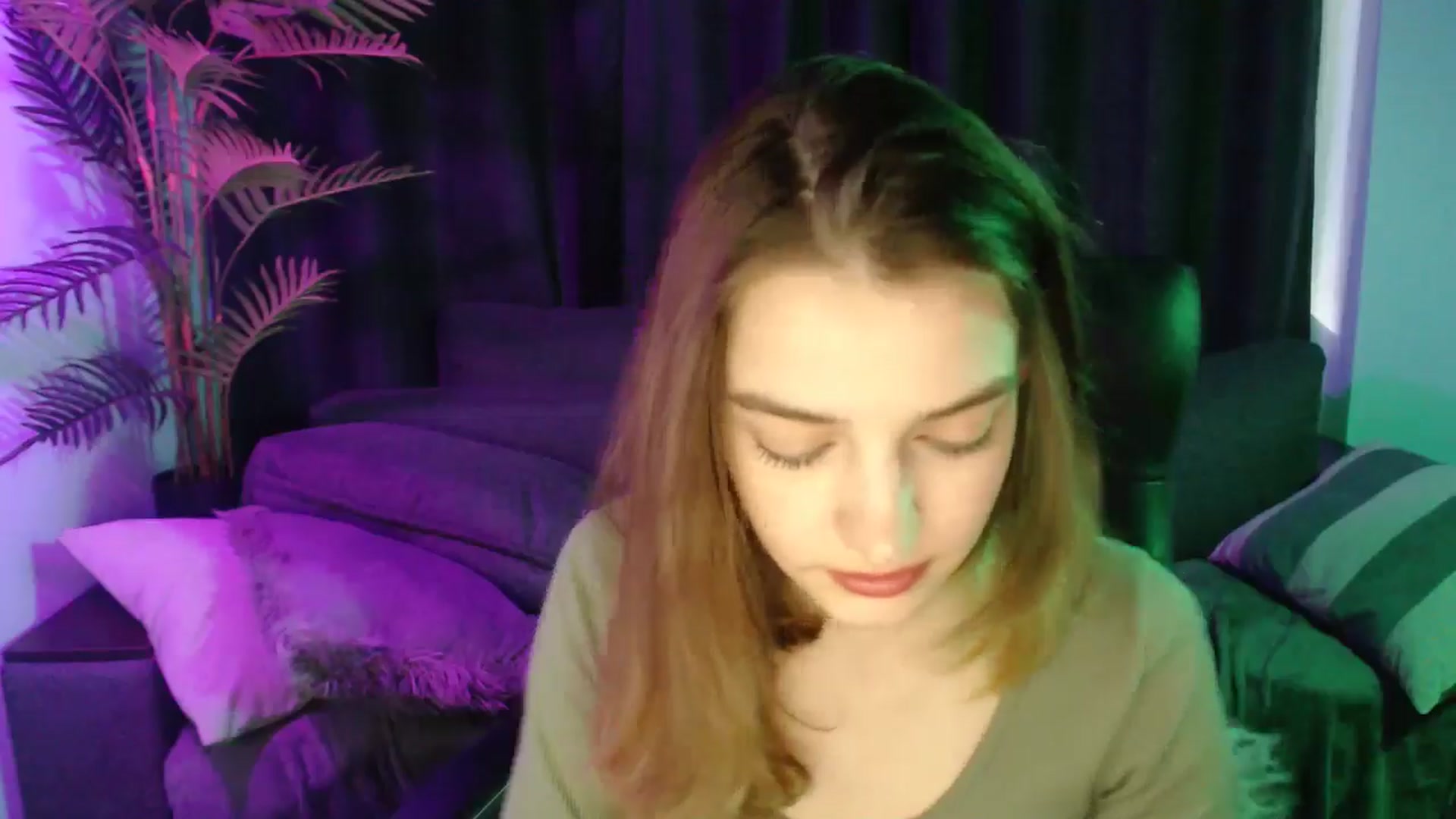 Gallery image thumbnail from LaraMinx's myfreecams stream on, 04/26/2026, 13:06 image 3 of 20
