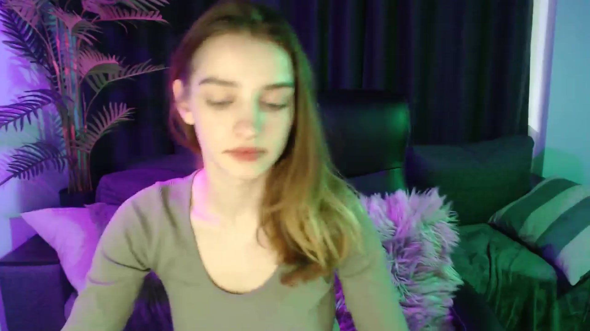 Gallery image thumbnail from LaraMinx's myfreecams stream on, 04/26/2026, 13:06 image 19 of 20