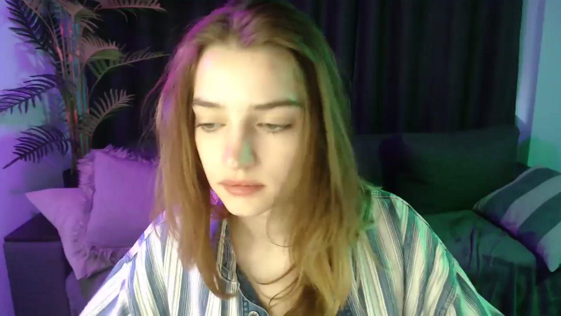 Gallery image thumbnail from LaraMinx's myfreecams stream on, 04/27/2026, 10:26 image 4 of 20