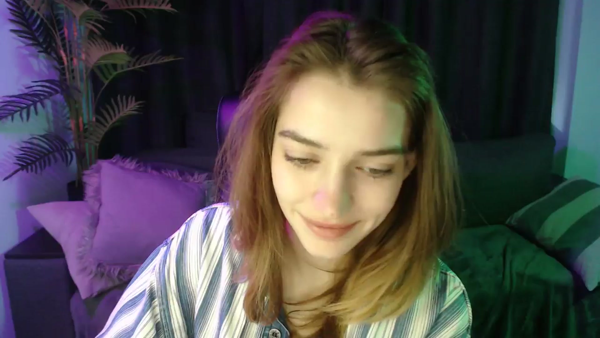 Gallery image thumbnail from LaraMinx's myfreecams stream on, 04/27/2026, 10:26 image 8 of 20
