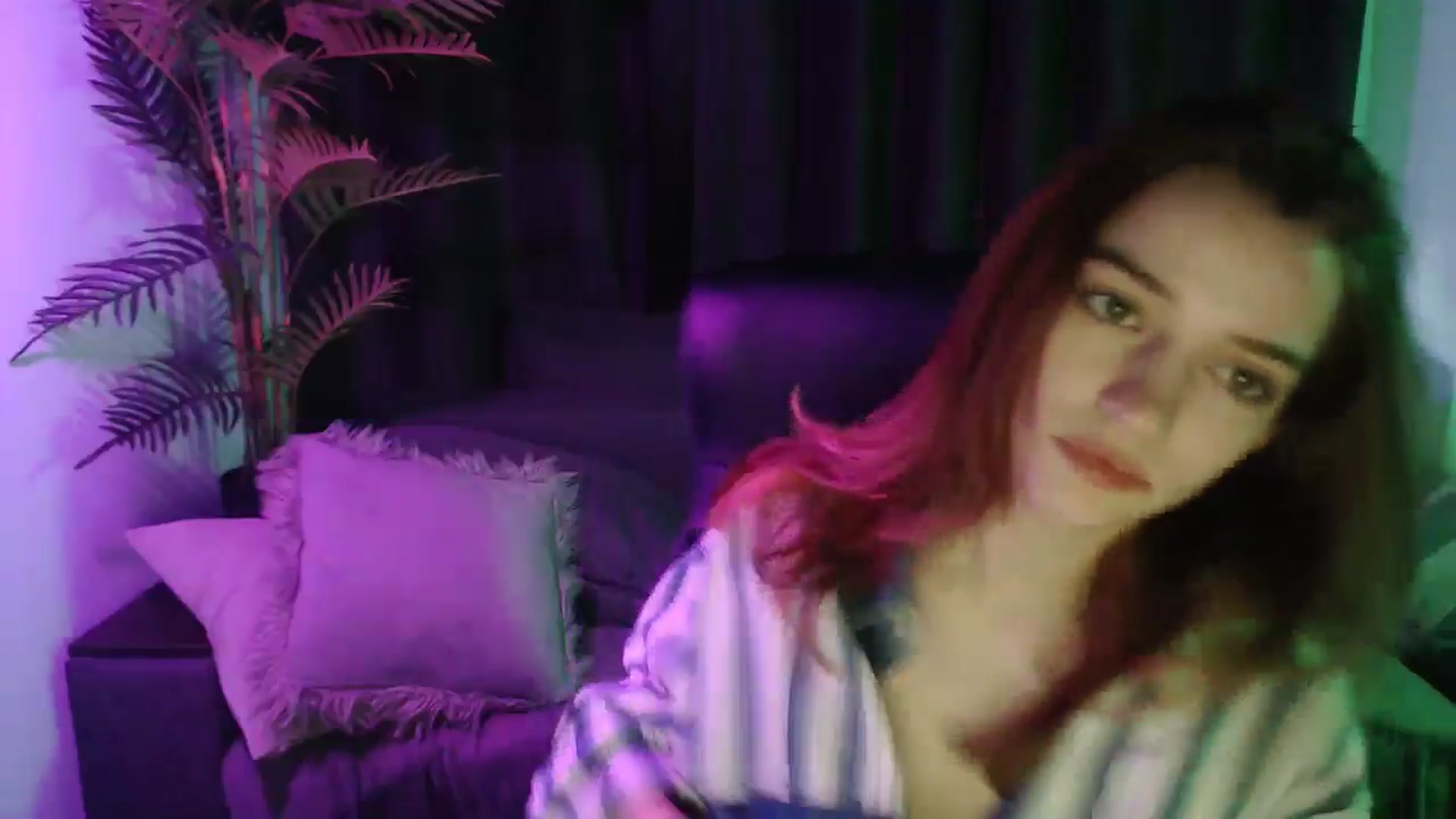 Gallery image thumbnail from LaraMinx's myfreecams stream on, 04/27/2026, 11:35 image 3 of 20