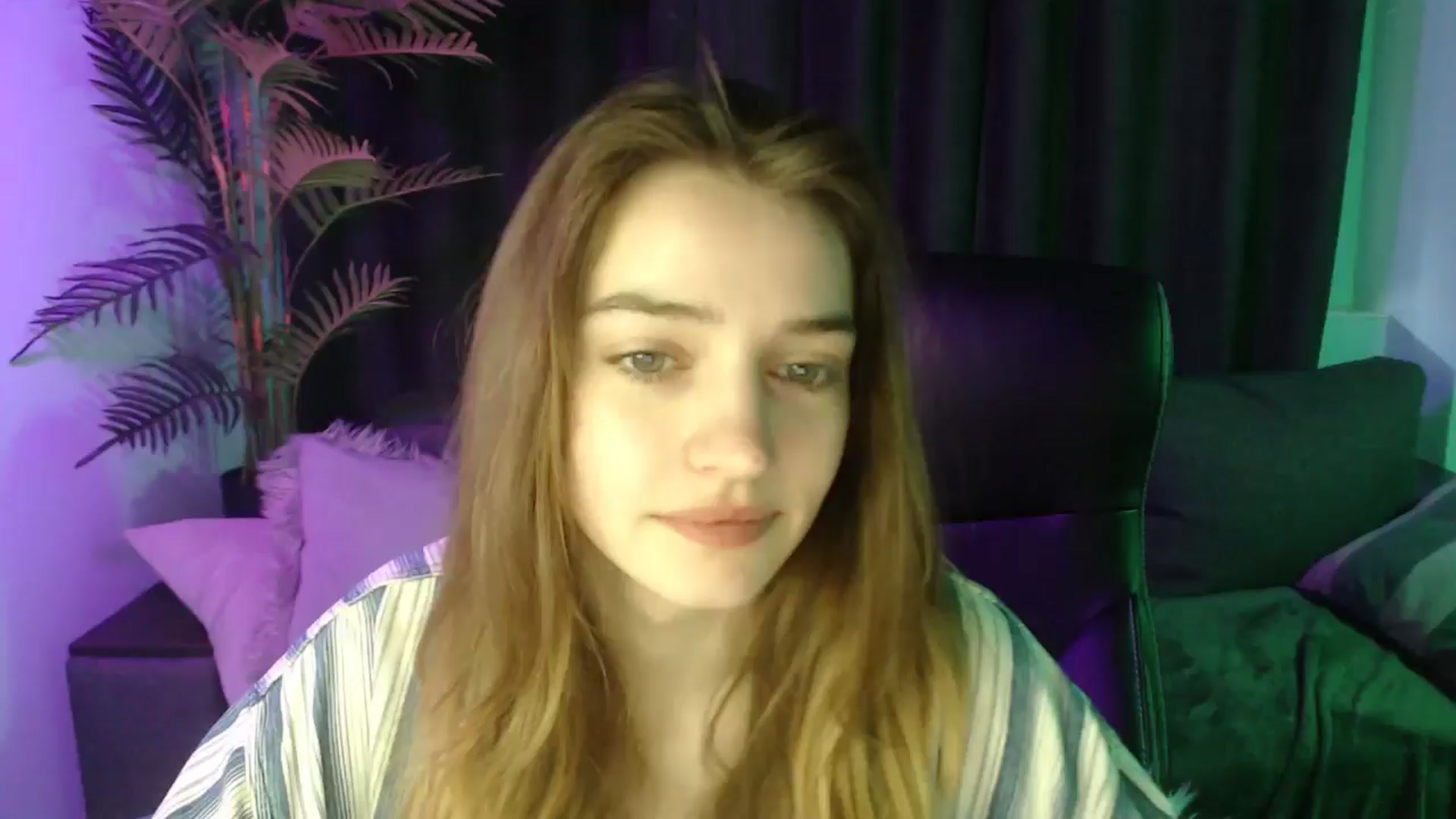 Gallery image thumbnail from LaraMinx's myfreecams stream on, 04/27/2026, 11:35 image 1 of 20